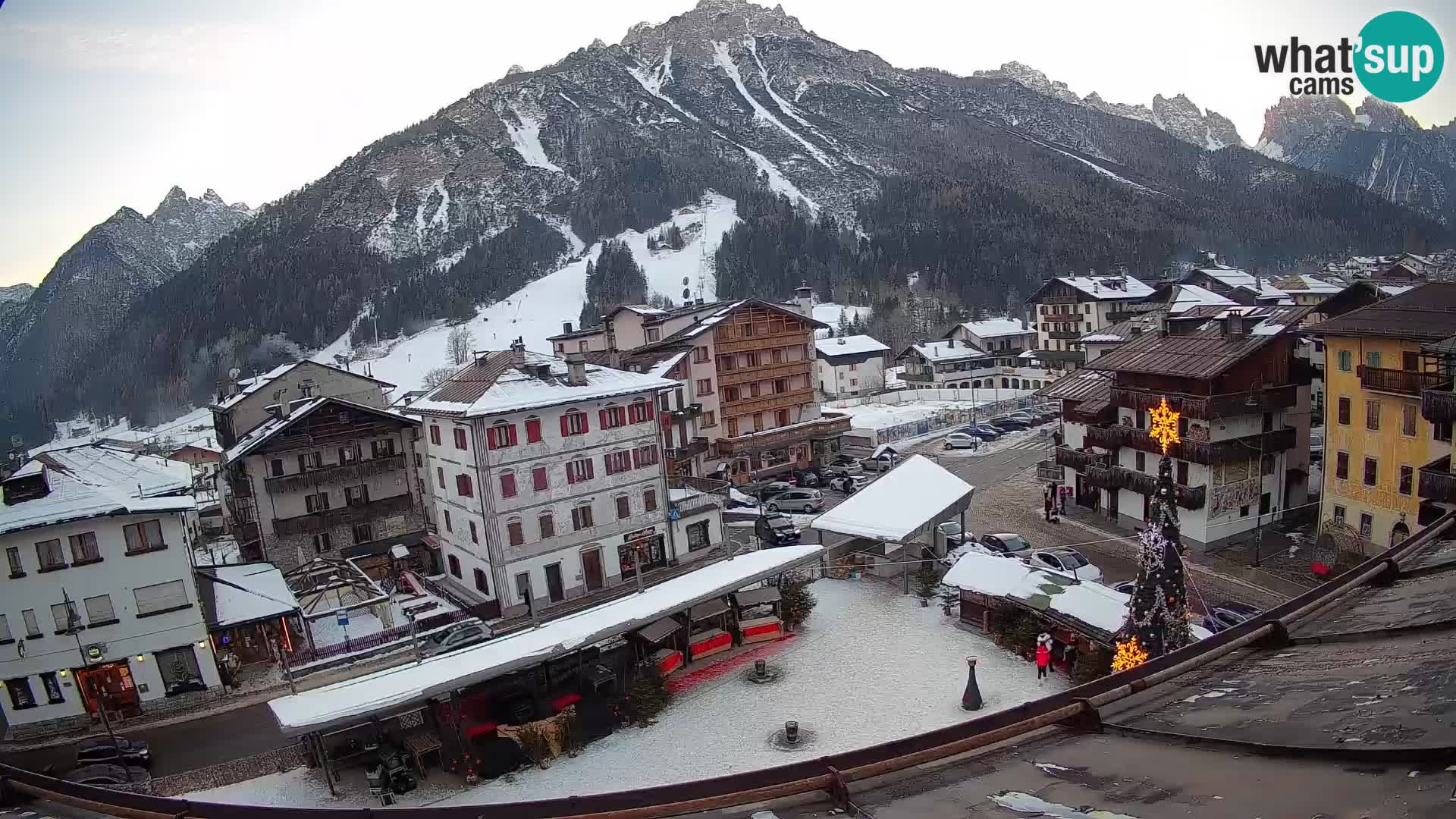 Plaza principal de Forni di Sopra