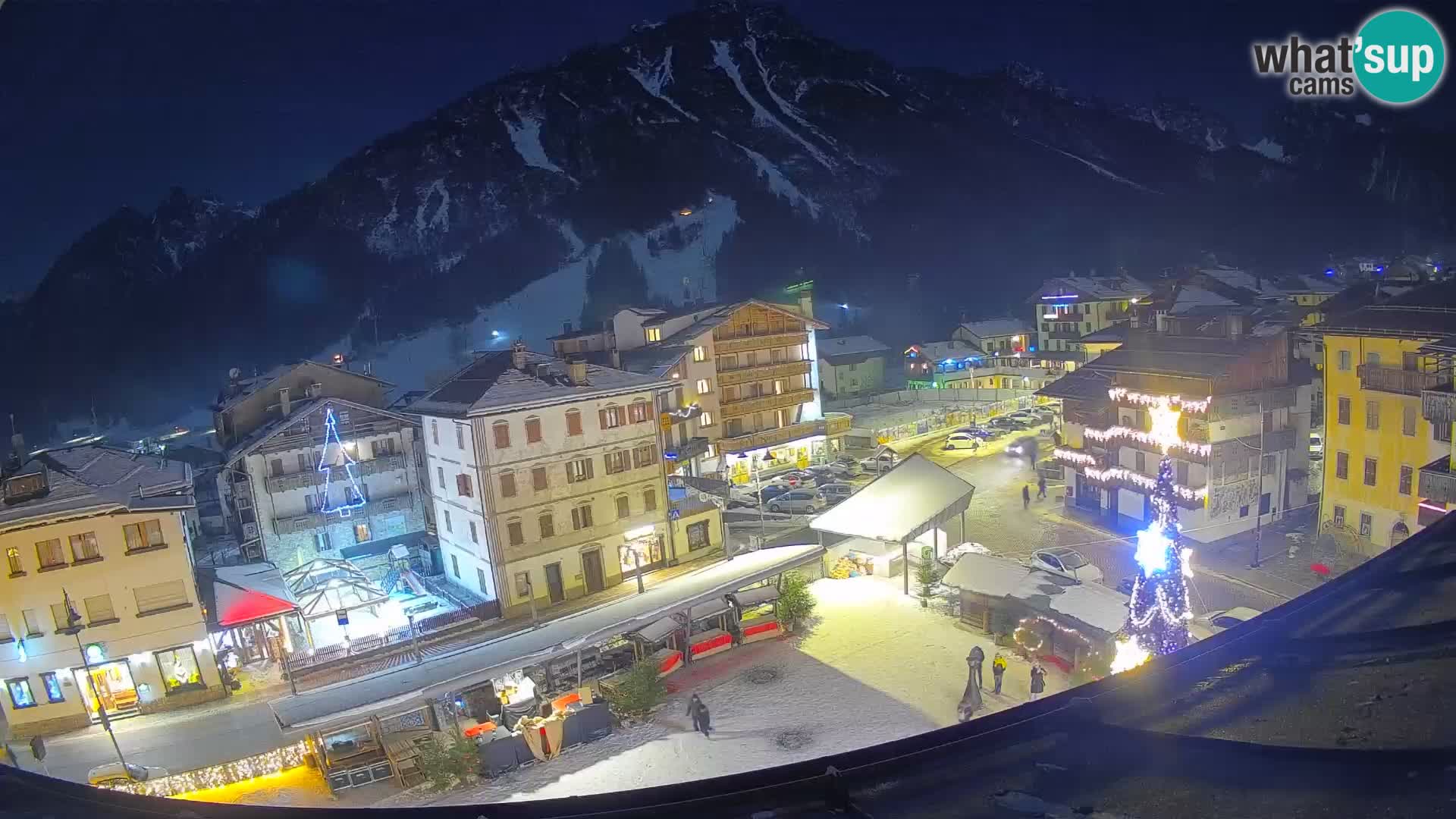 Plaza principal de Forni di Sopra