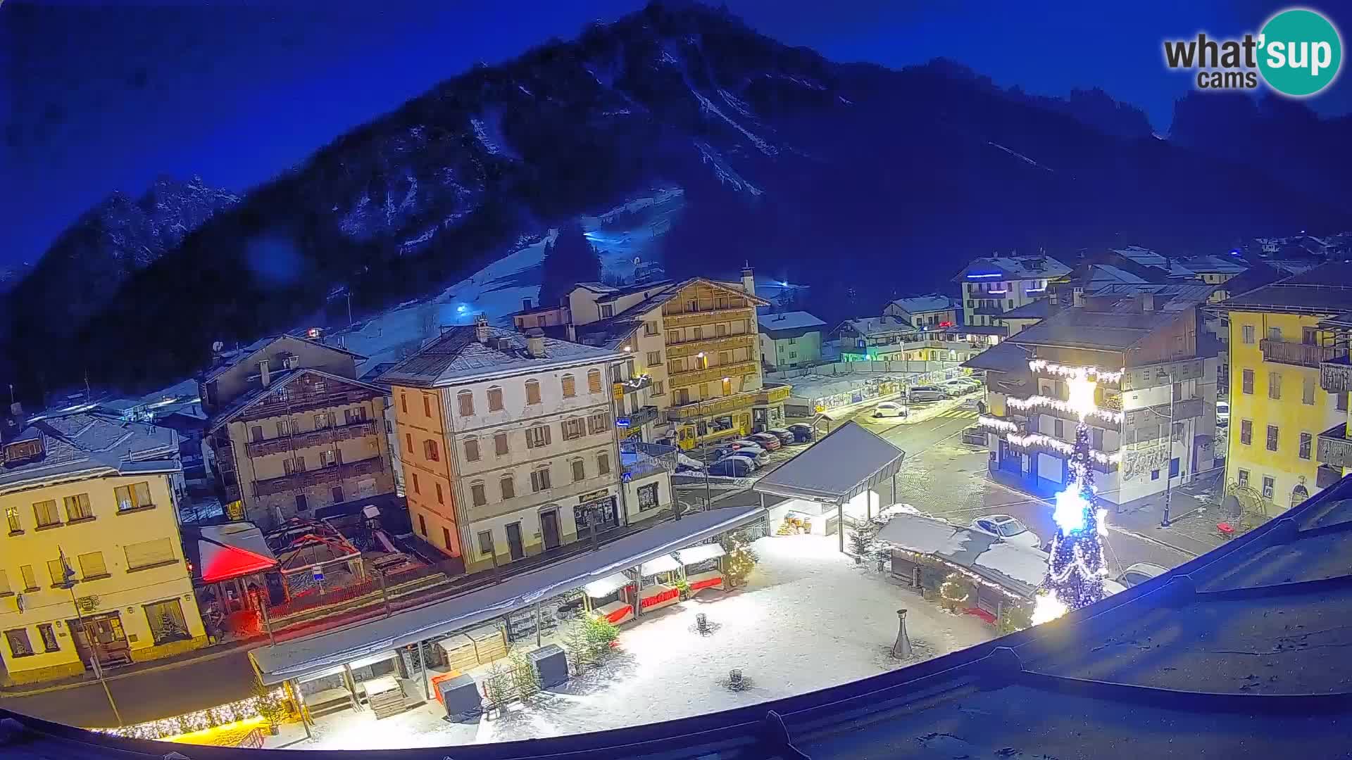 Hauptplatz von Forni di Sopra