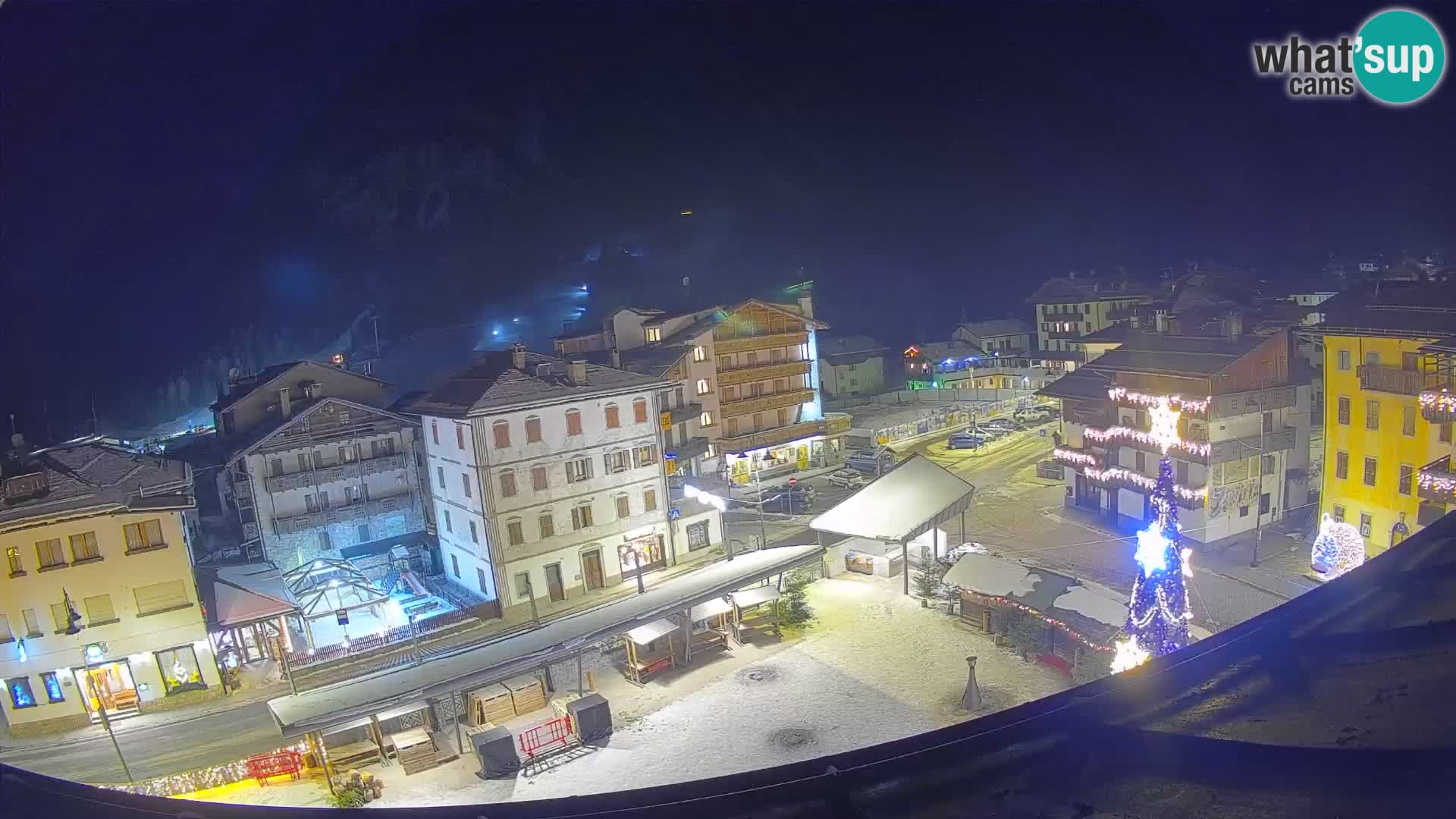 Hauptplatz von Forni di Sopra