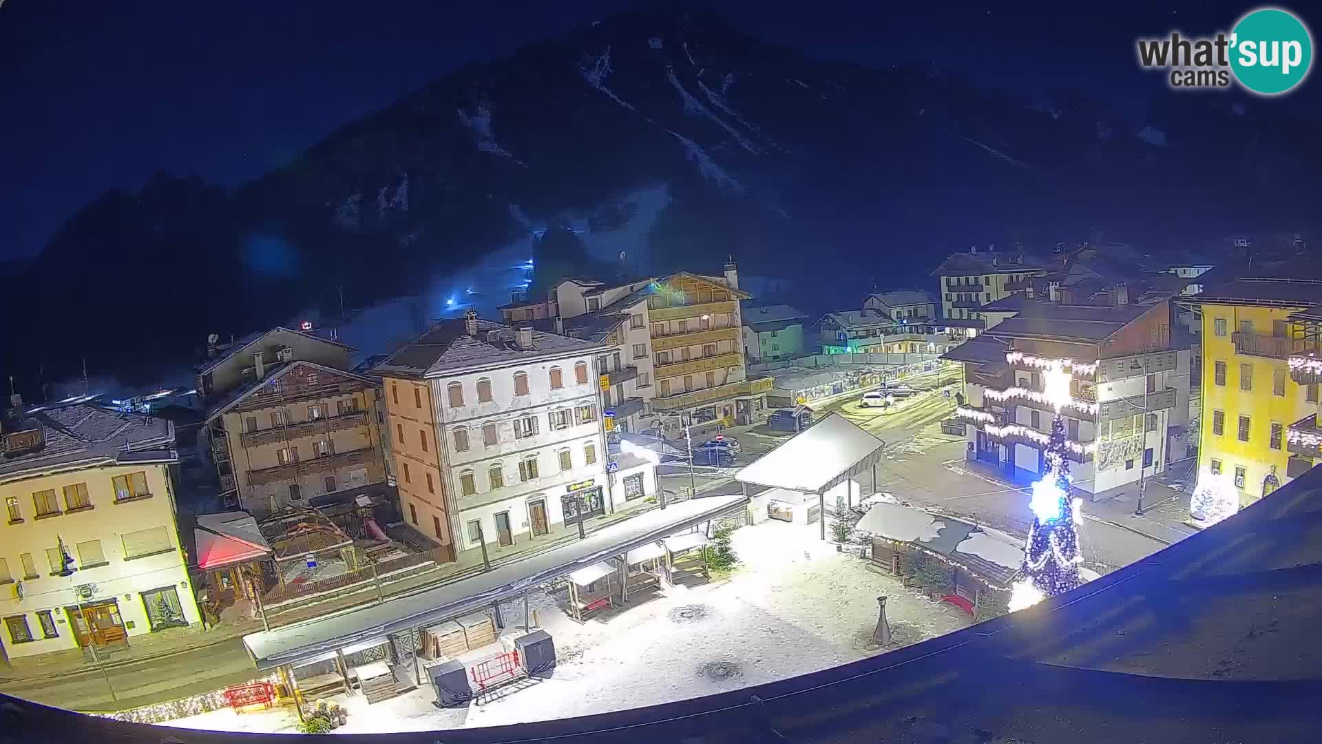 Hauptplatz von Forni di Sopra