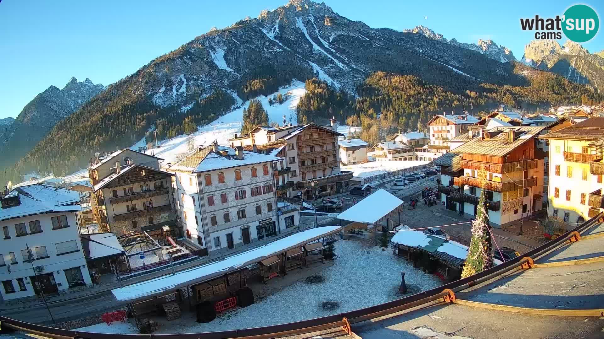 Piazza centrale di Forni di Sopra