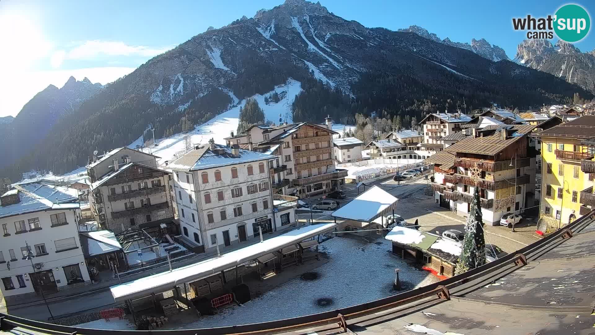 Plaza principal de Forni di Sopra
