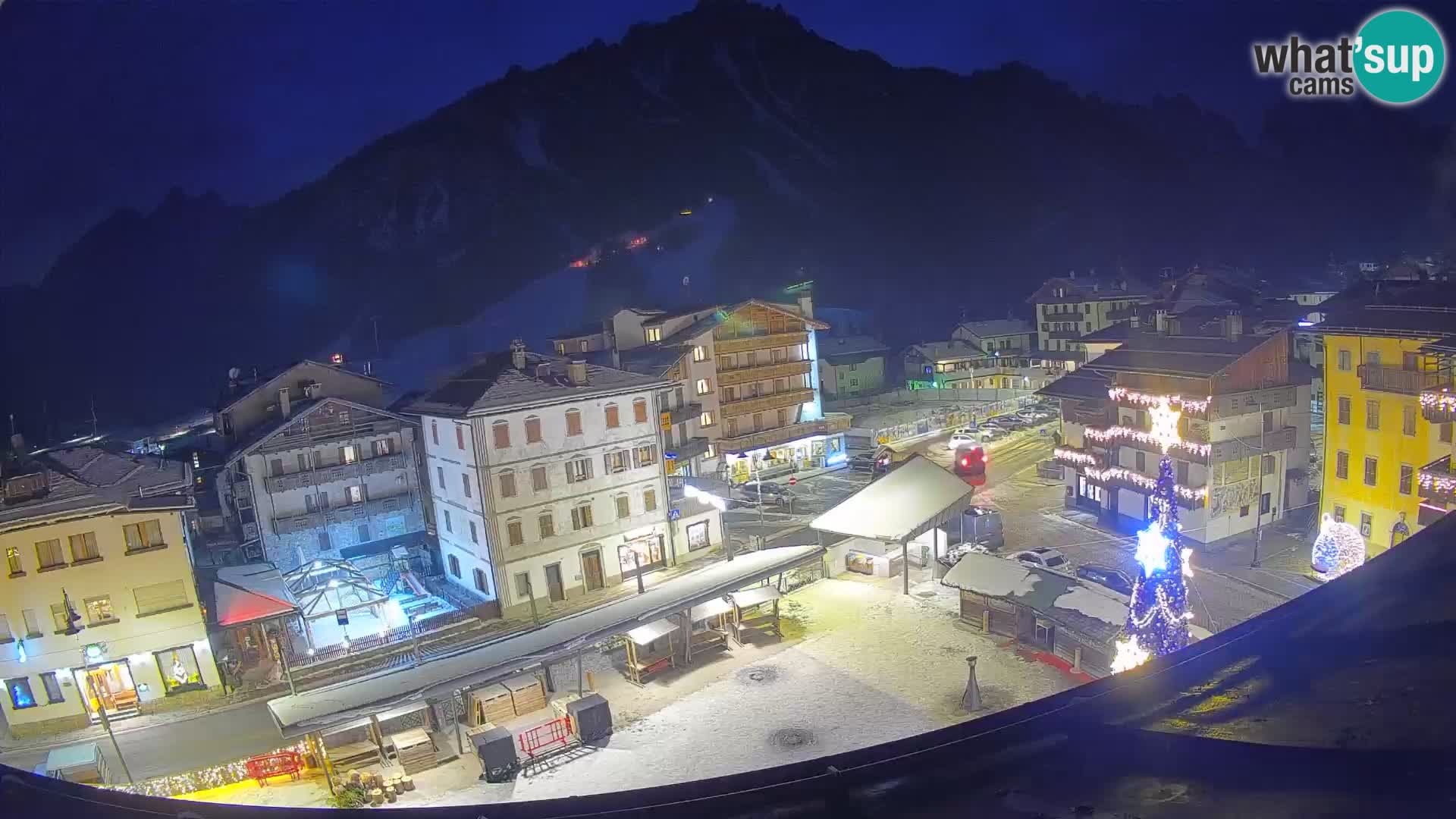 Hauptplatz von Forni di Sopra