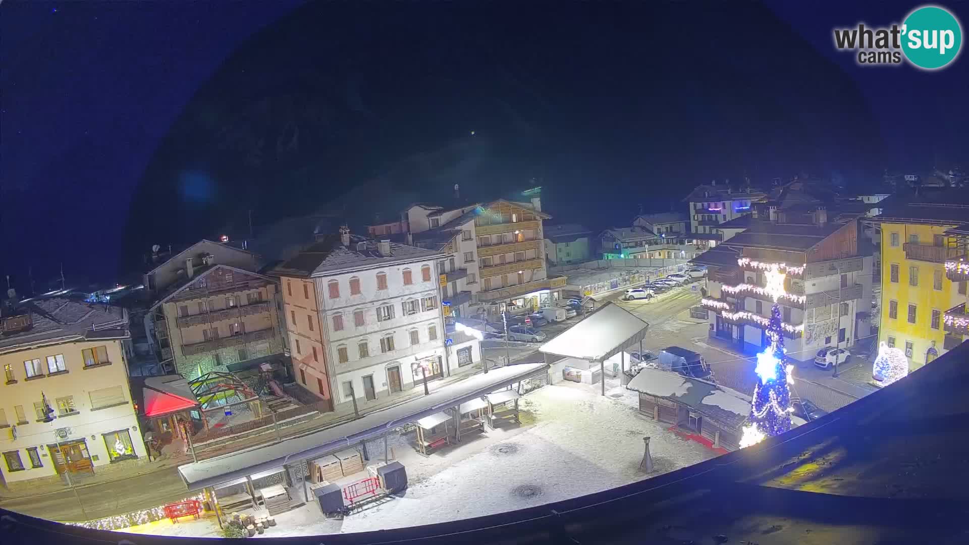 Hauptplatz von Forni di Sopra