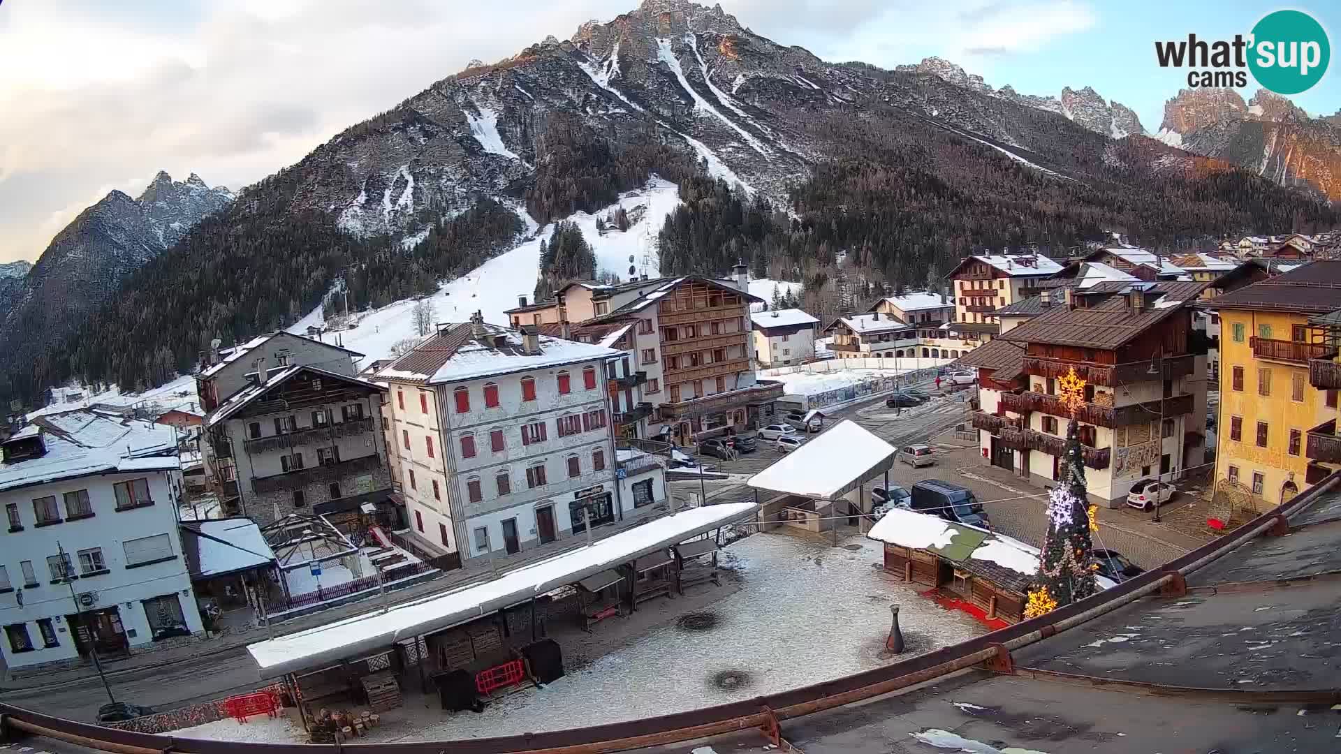 Plaza principal de Forni di Sopra