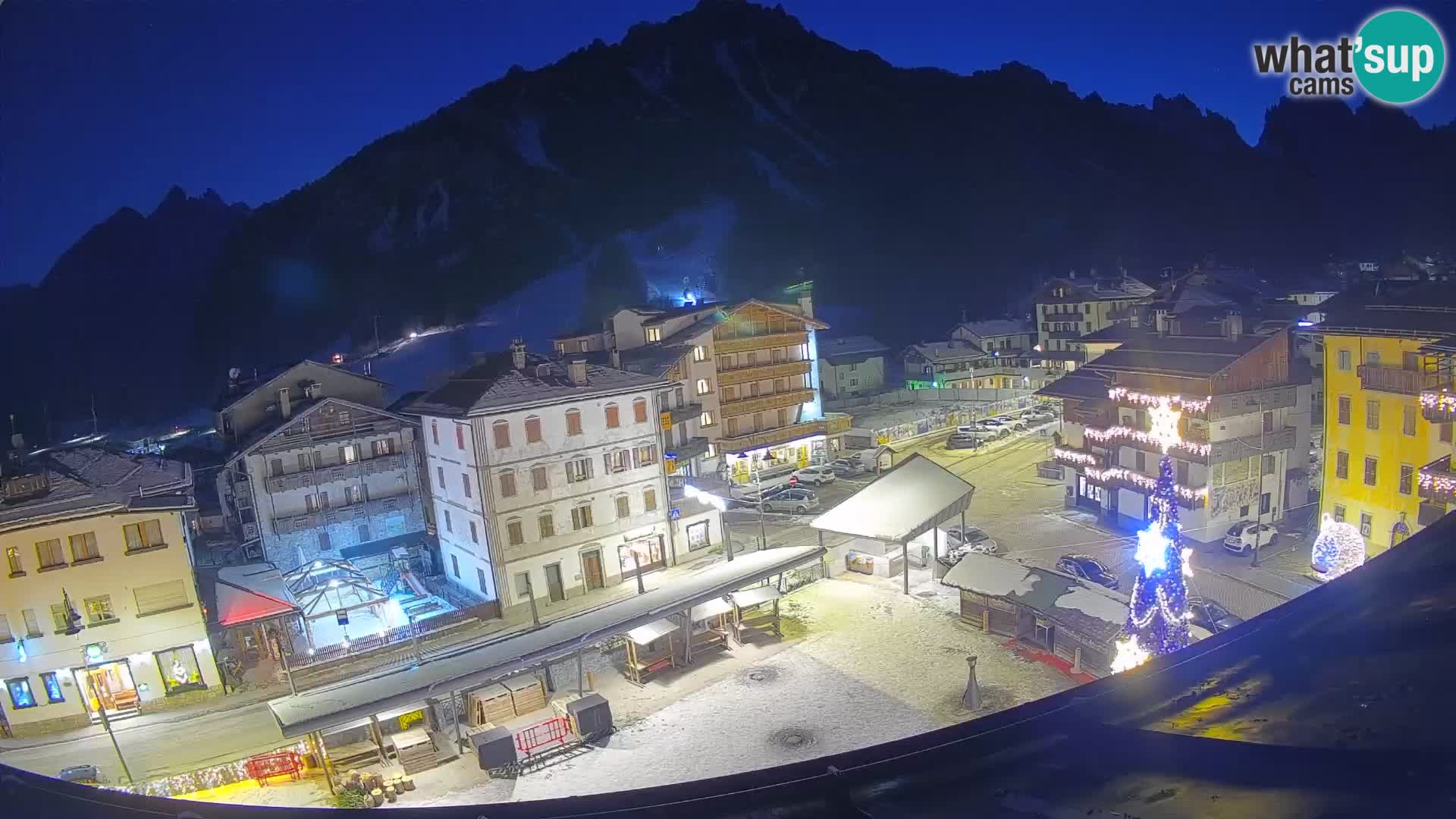 Hauptplatz von Forni di Sopra