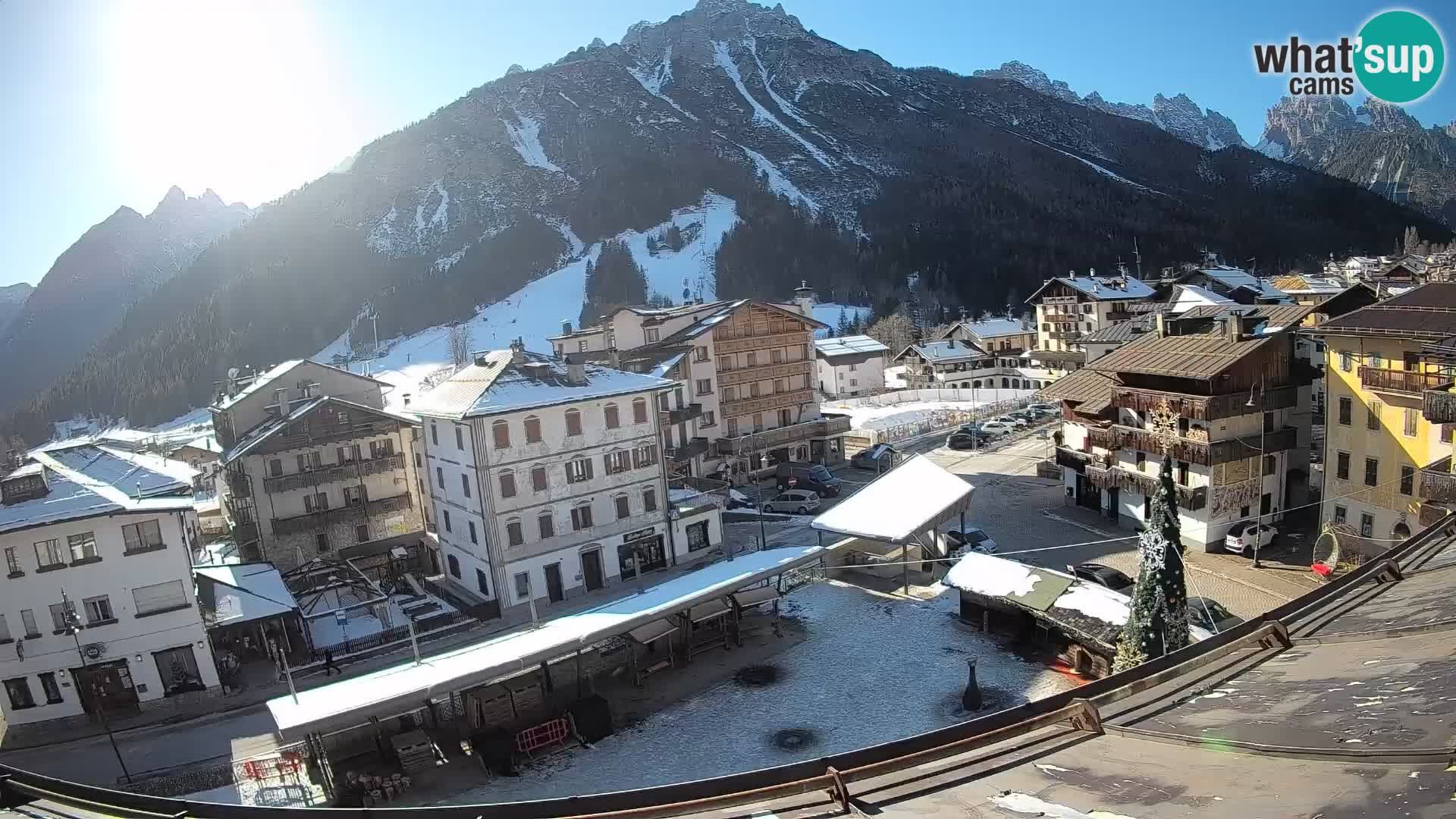 Piazza centrale di Forni di Sopra