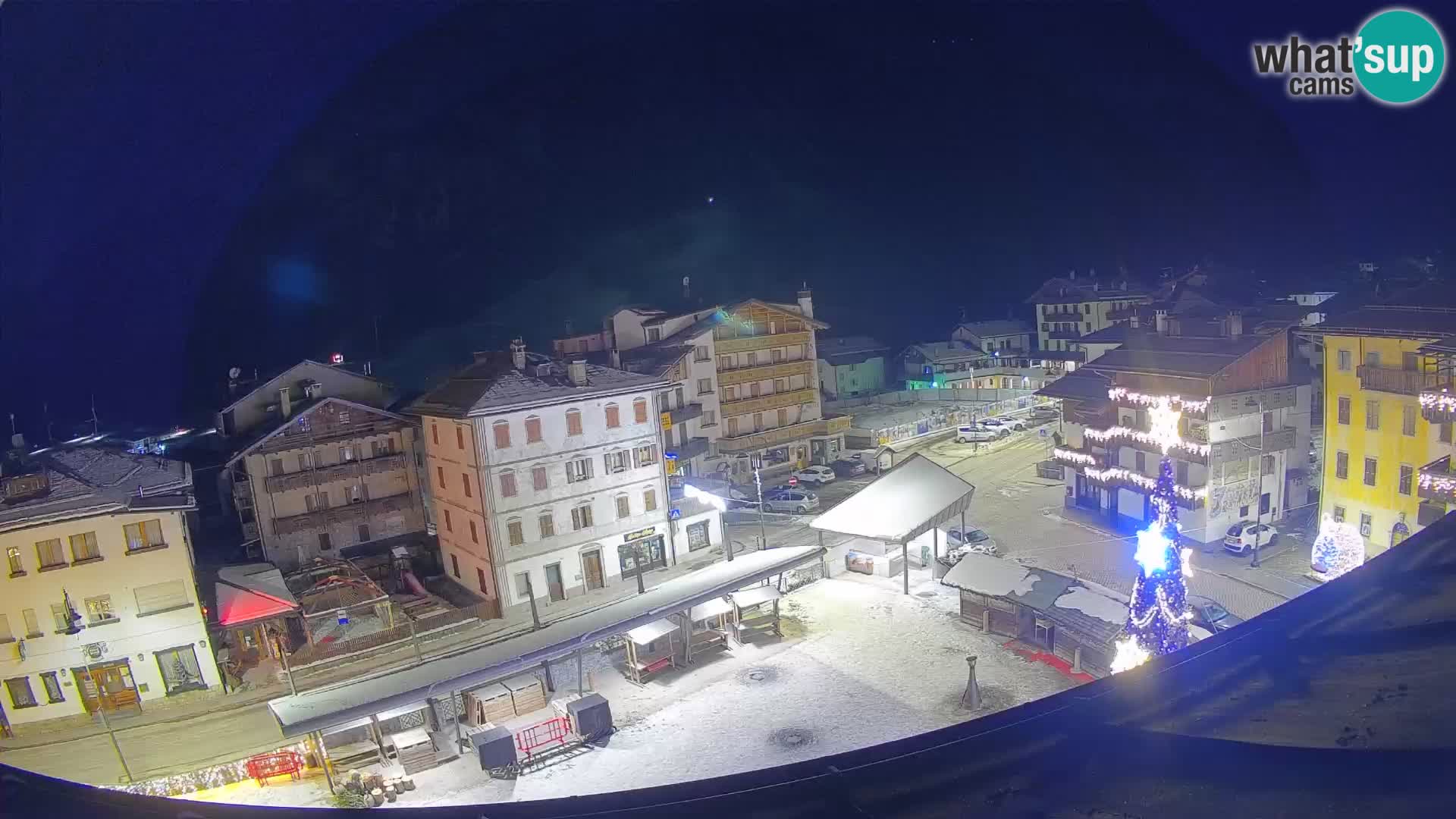 Hauptplatz von Forni di Sopra