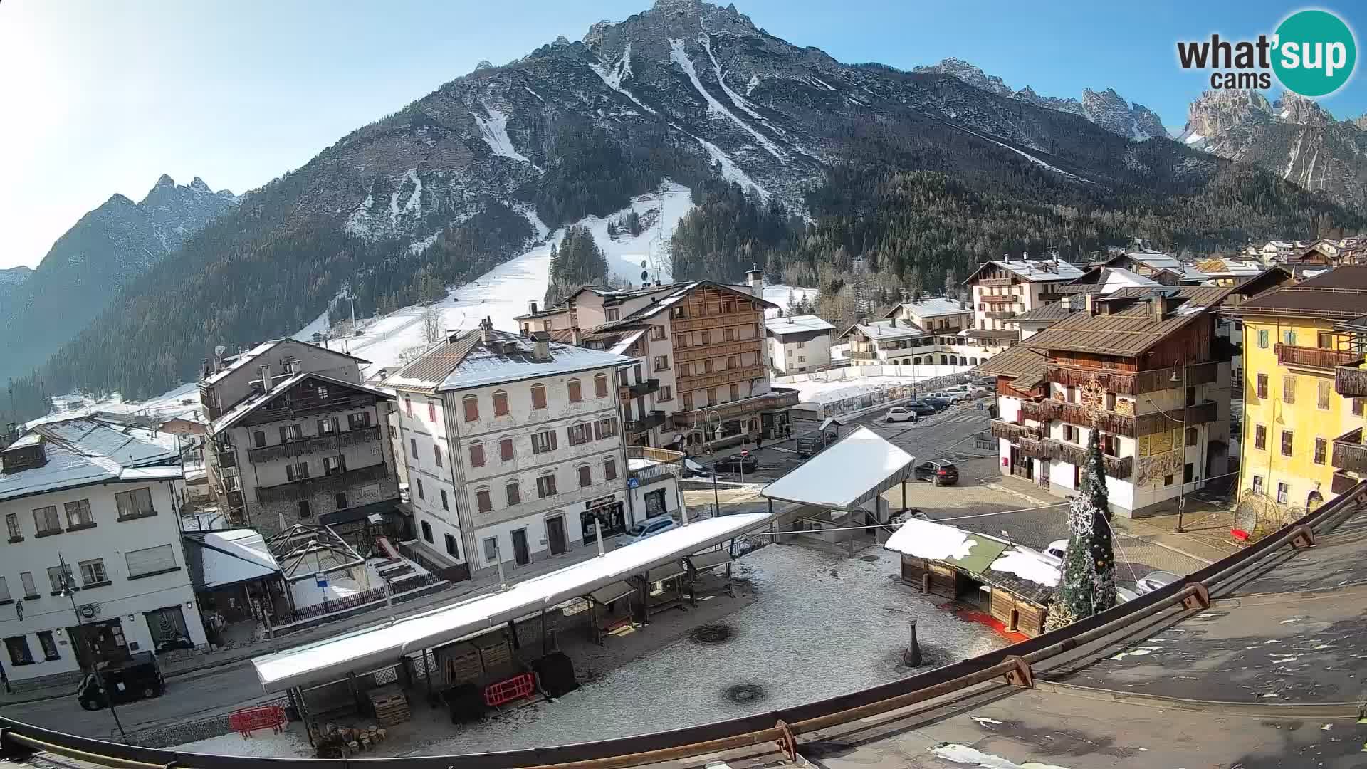 Plaza principal de Forni di Sopra