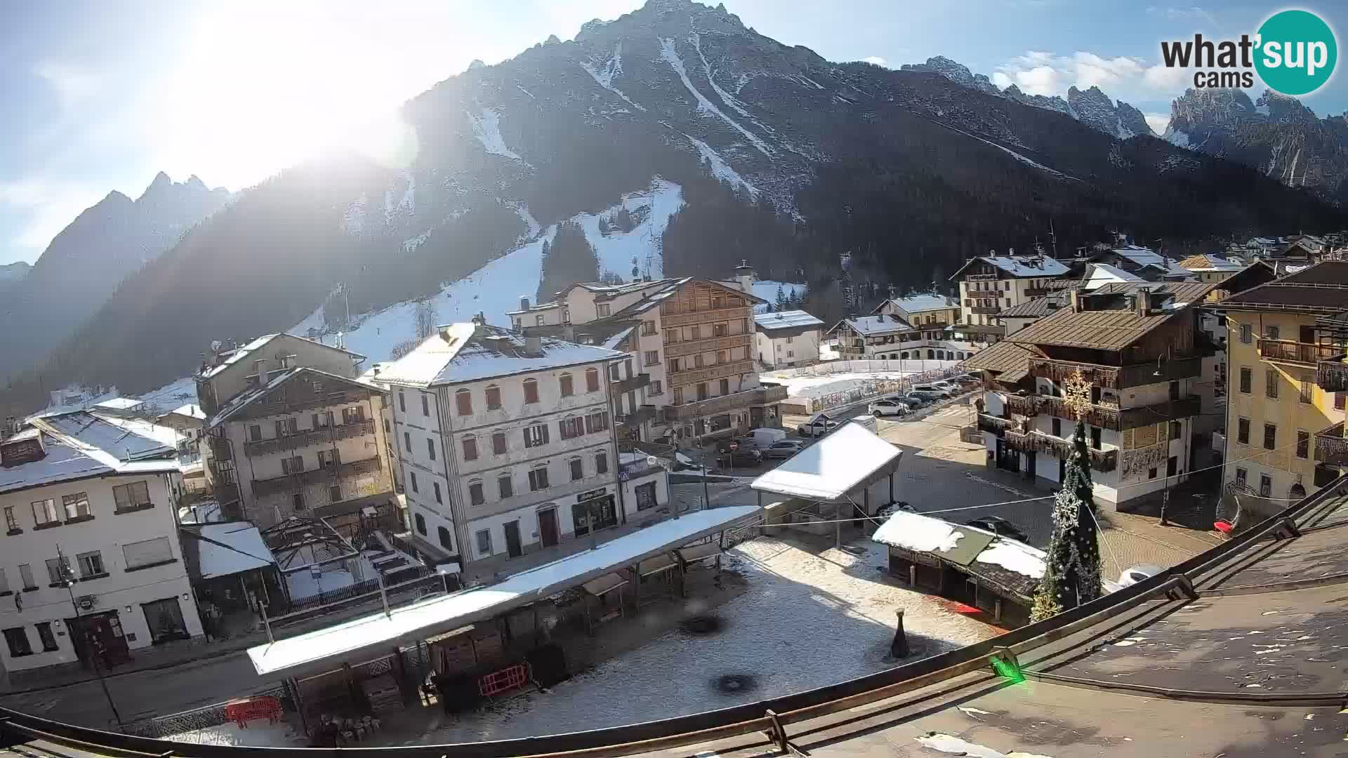 Piazza centrale di Forni di Sopra