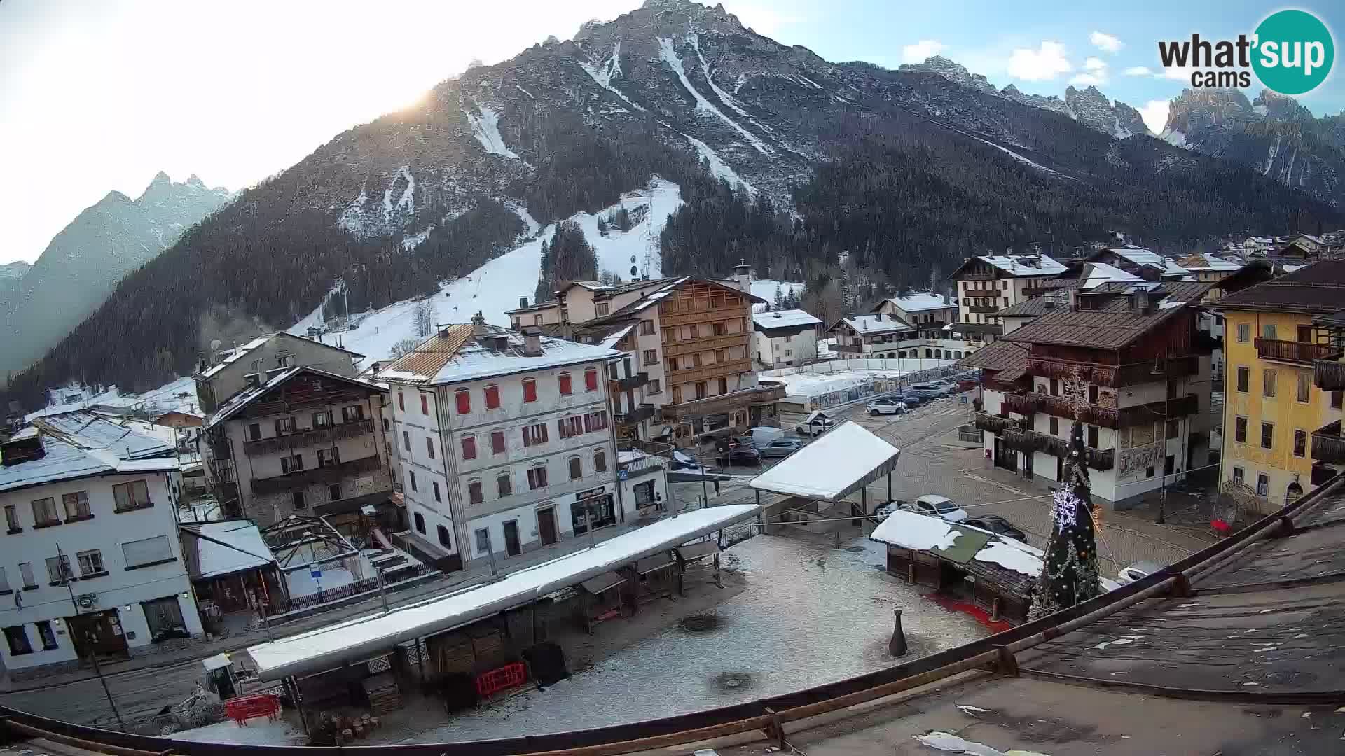 Piazza centrale di Forni di Sopra