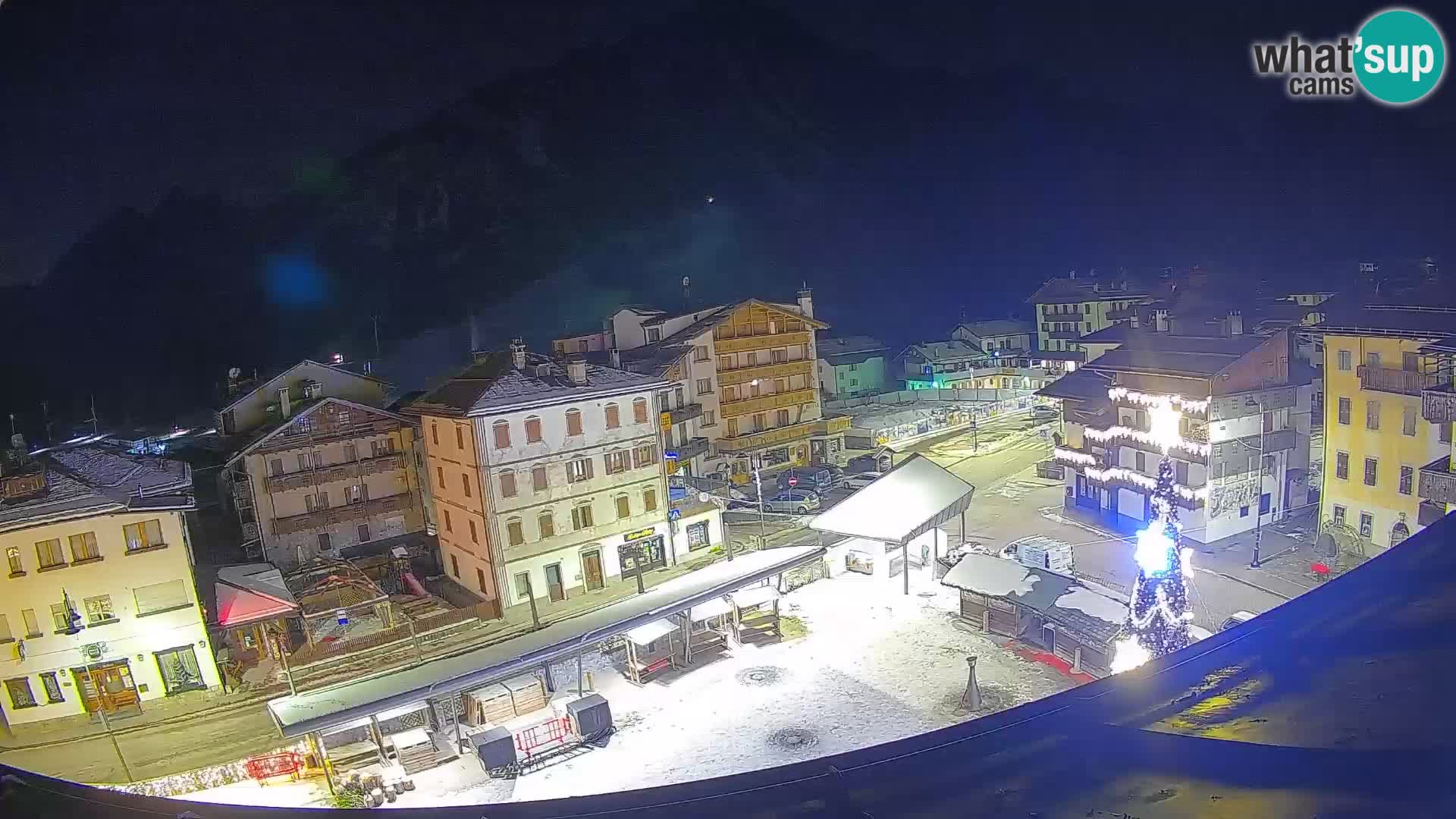 Plaza principal de Forni di Sopra