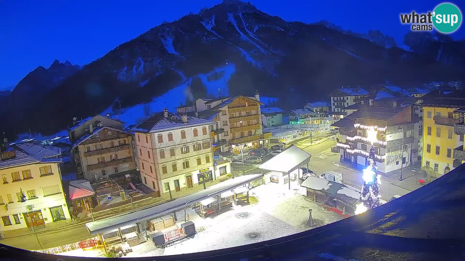 Plaza principal de Forni di Sopra