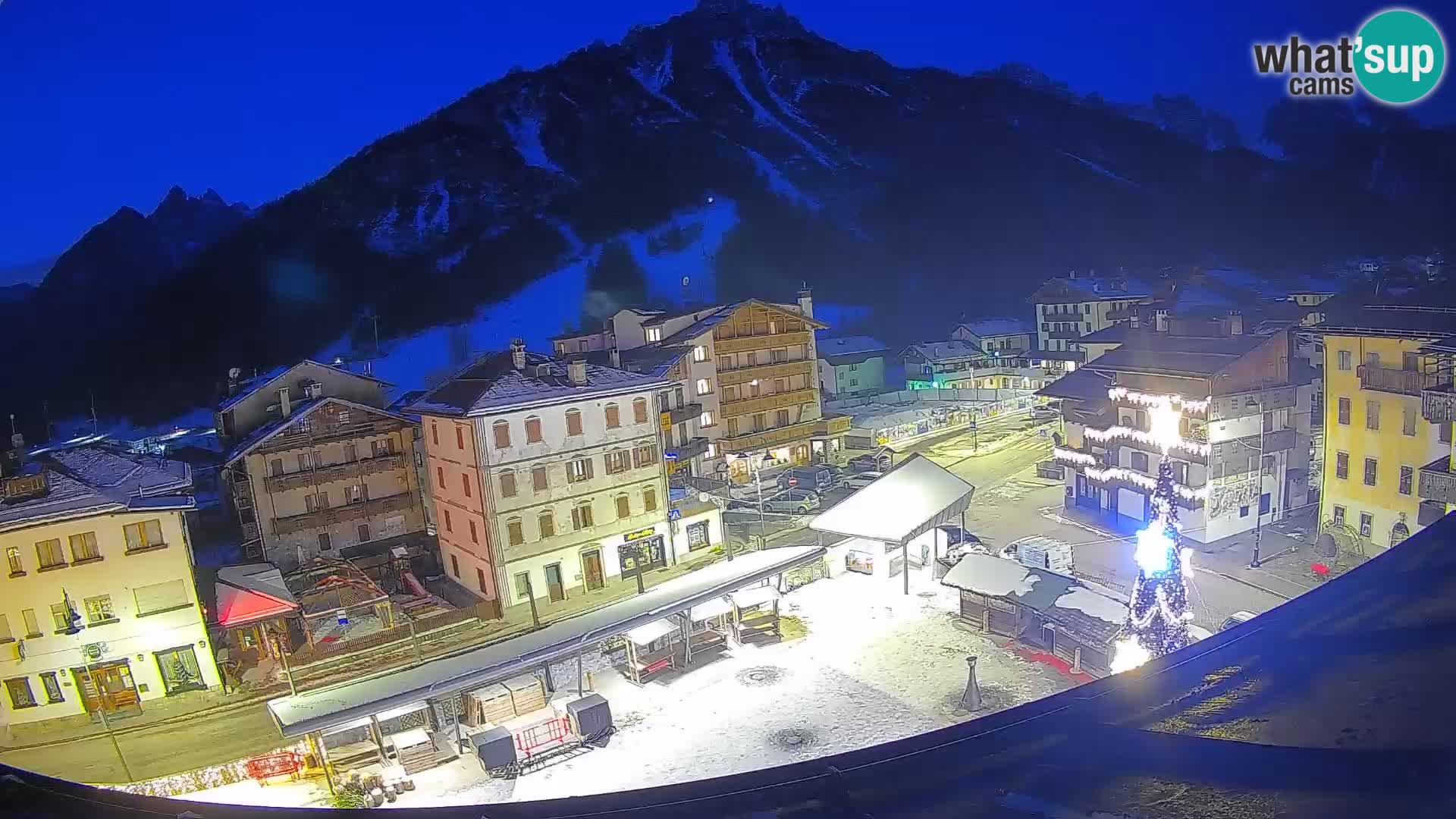 Hauptplatz von Forni di Sopra