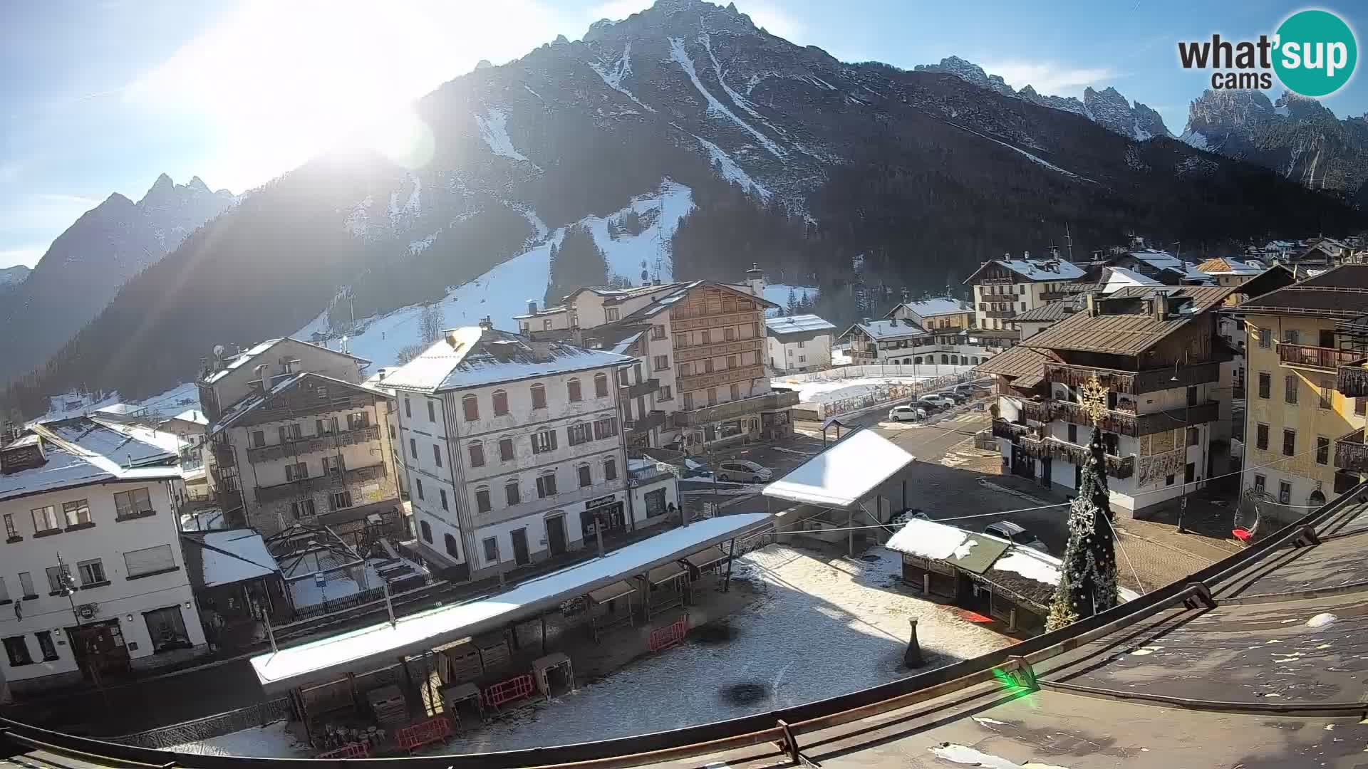 Piazza centrale di Forni di Sopra