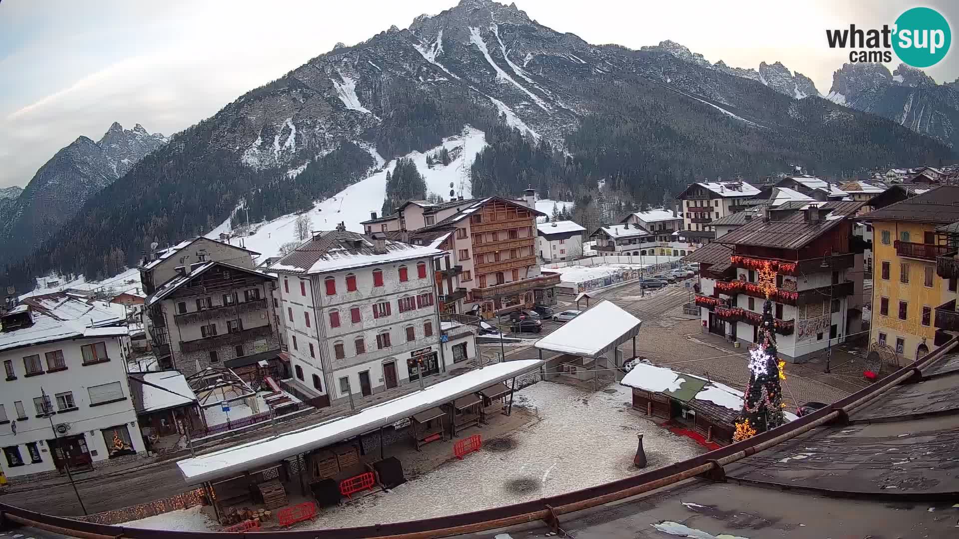 Plaza principal de Forni di Sopra