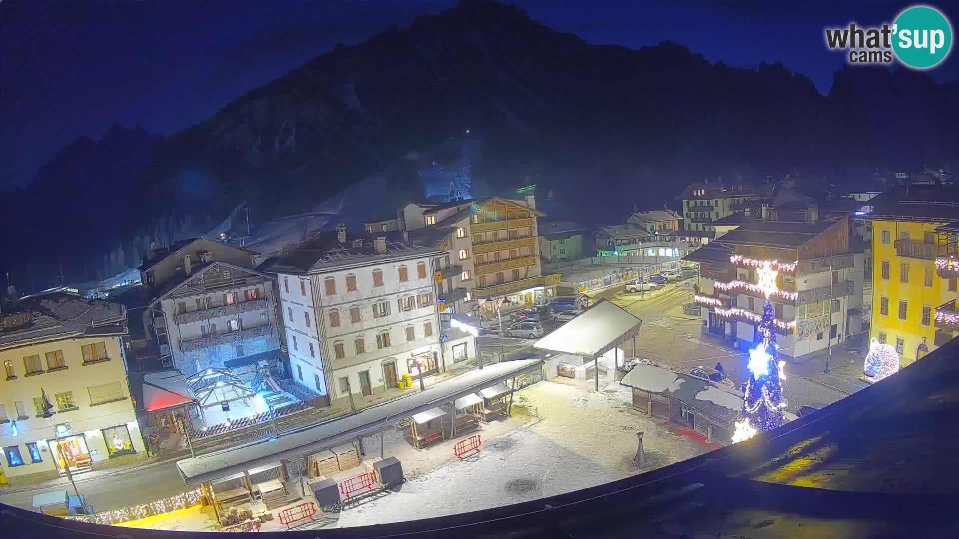 Hauptplatz von Forni di Sopra