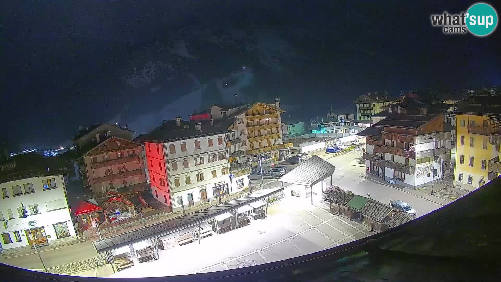 Plaza principal de Forni di Sopra