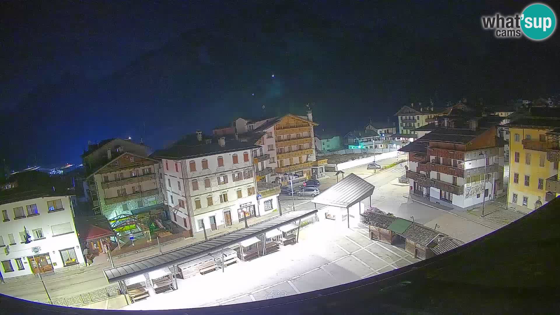 Plaza principal de Forni di Sopra