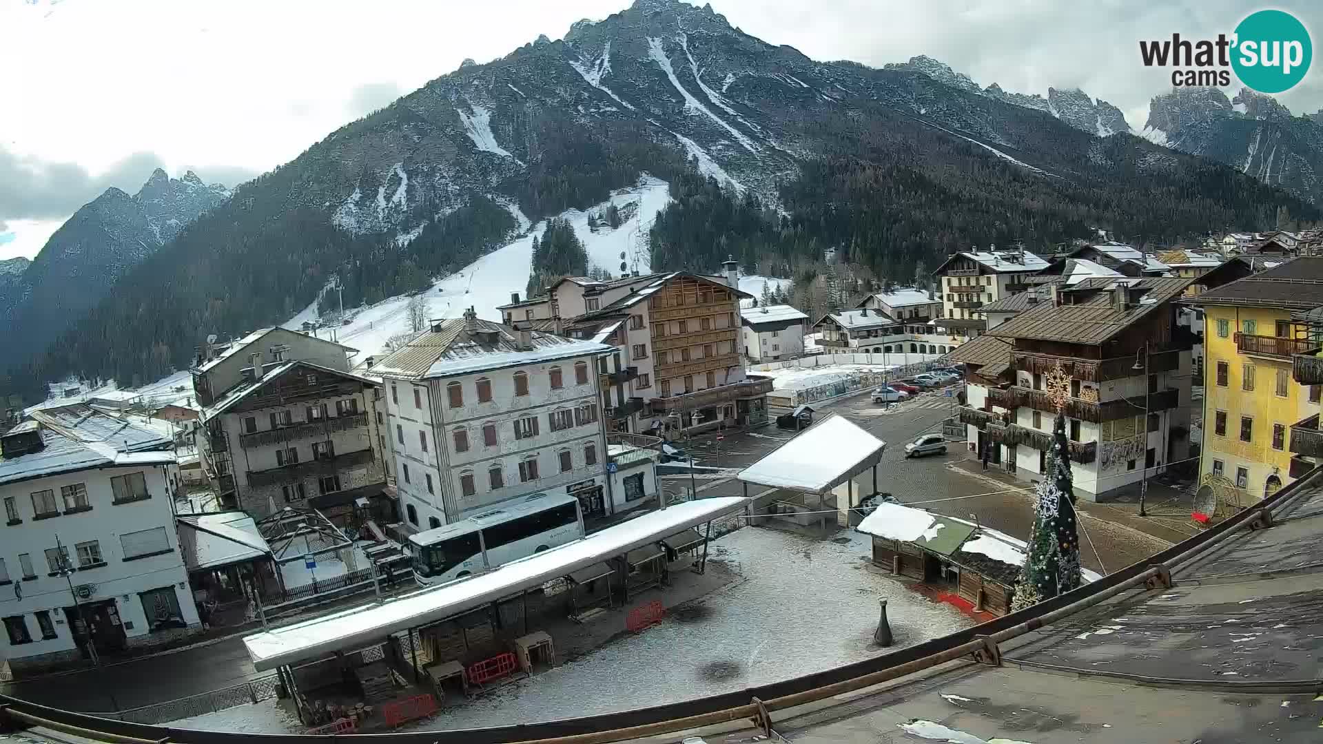 Hauptplatz von Forni di Sopra