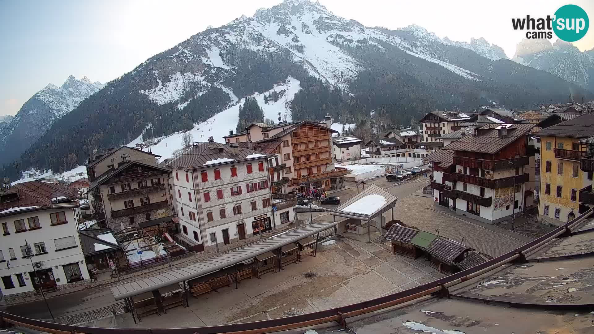Piazza centrale di Forni di Sopra