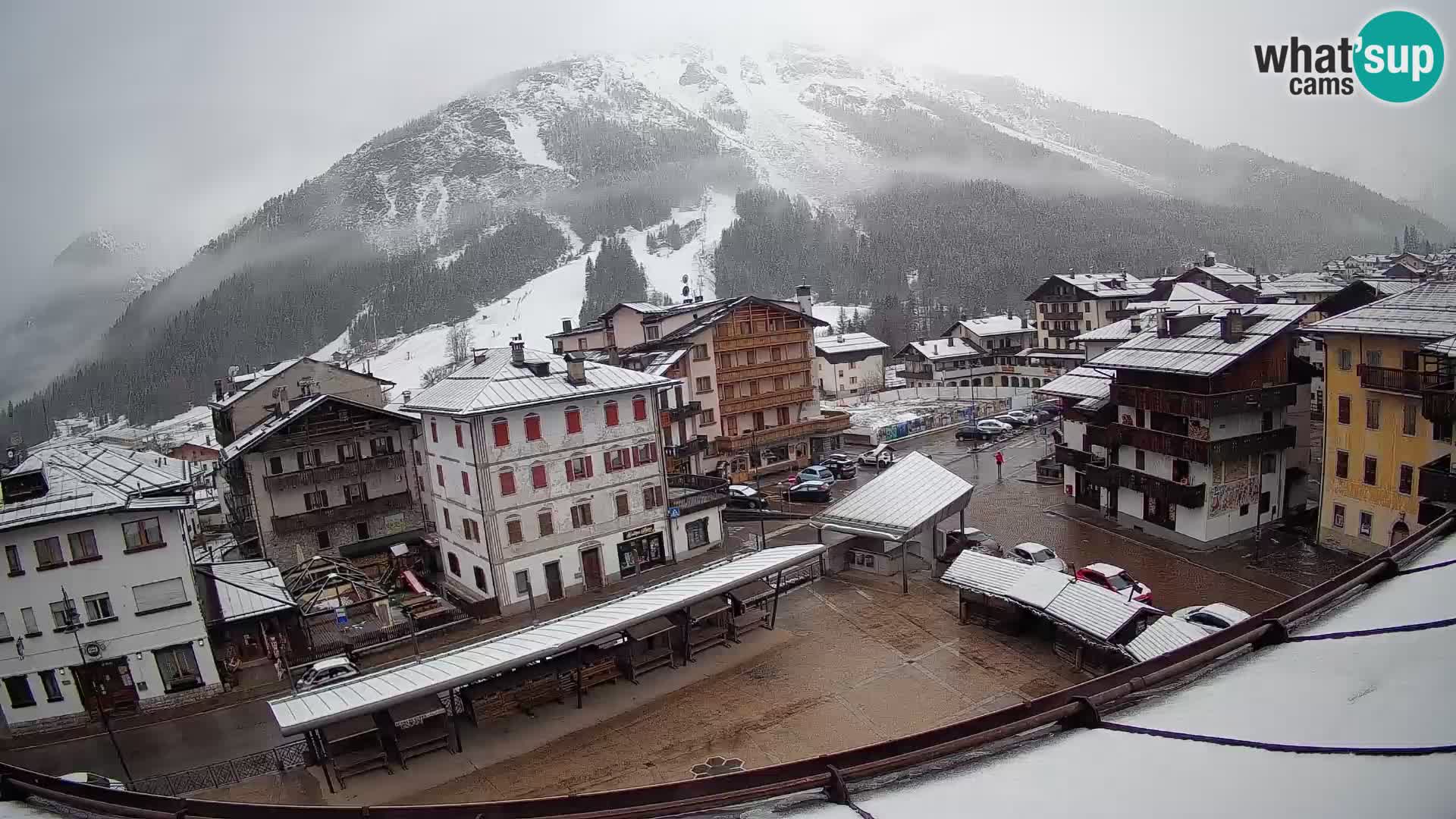 Plaza principal de Forni di Sopra
