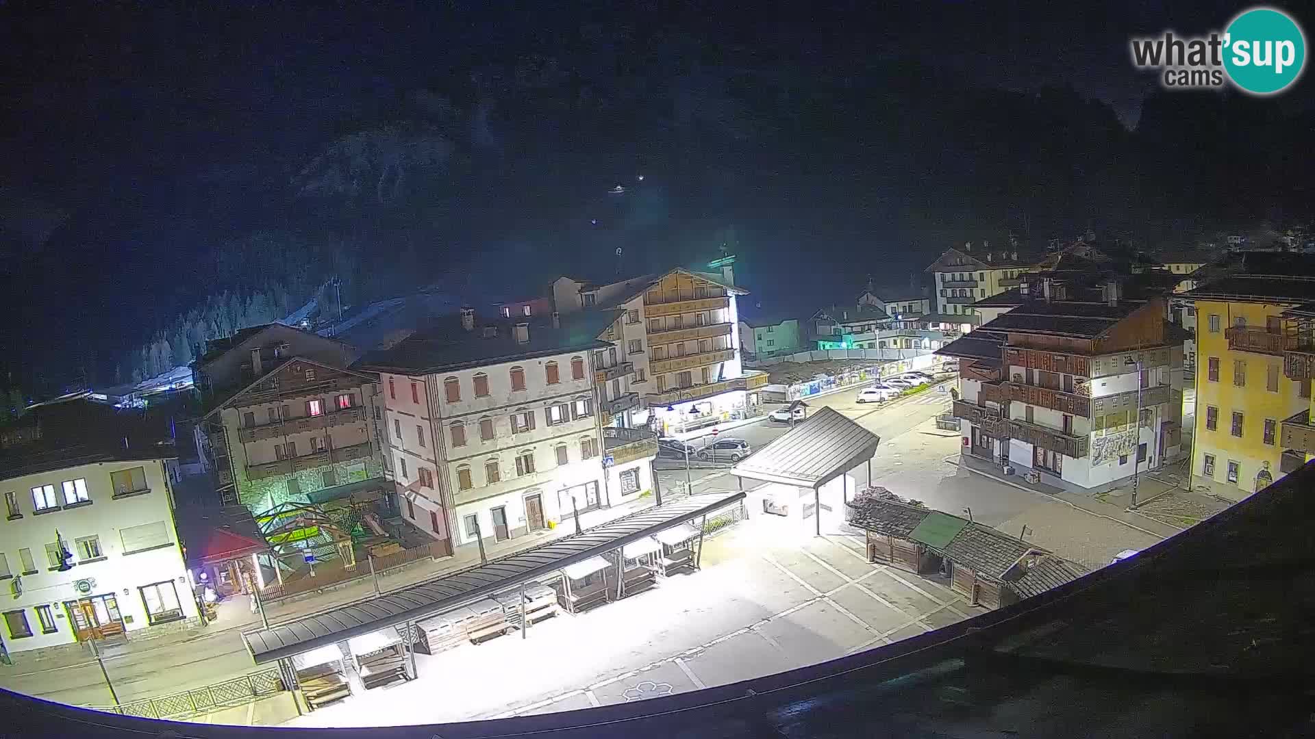 Plaza principal de Forni di Sopra