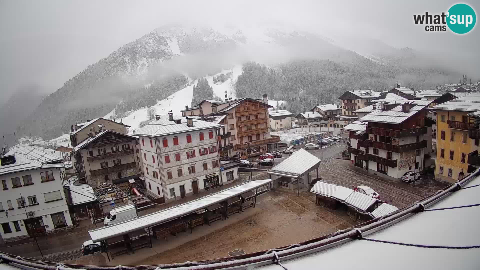 Plaza principal de Forni di Sopra