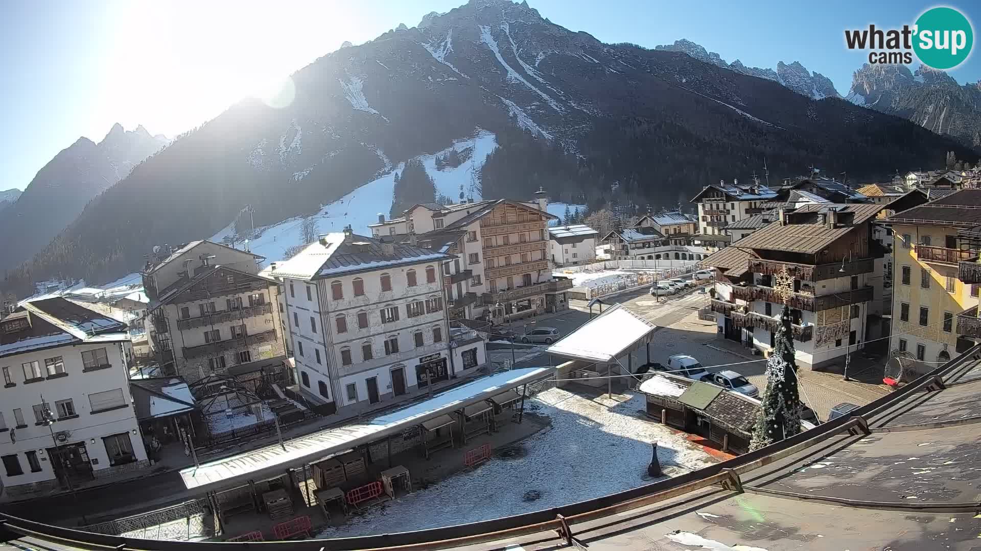 Piazza centrale di Forni di Sopra