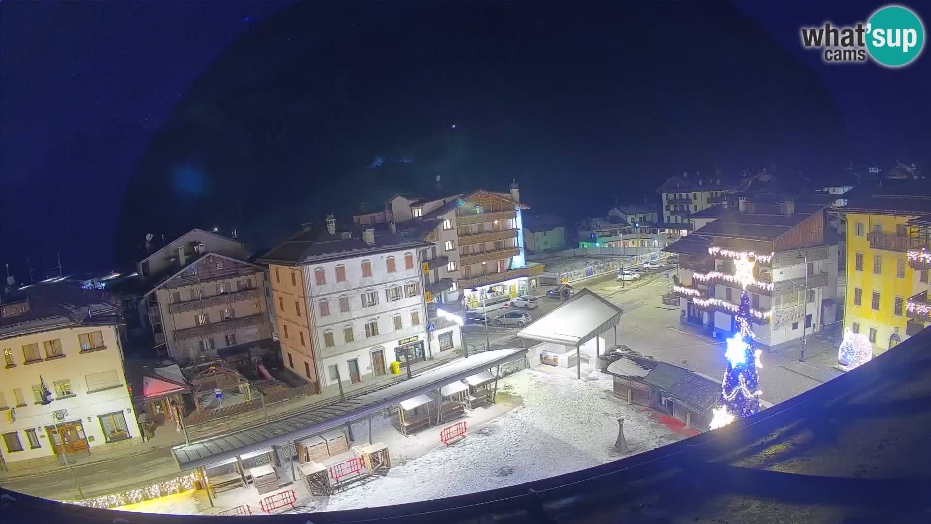 Hauptplatz von Forni di Sopra