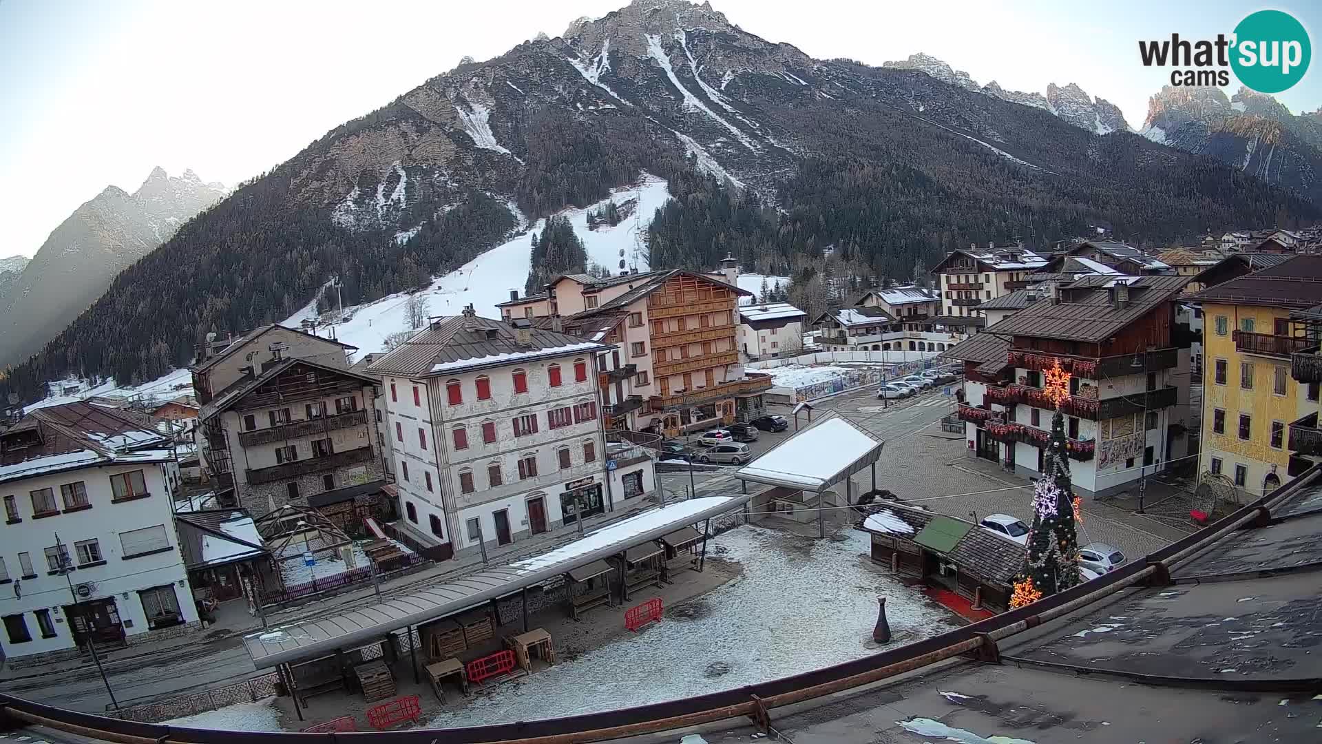Plaza principal de Forni di Sopra