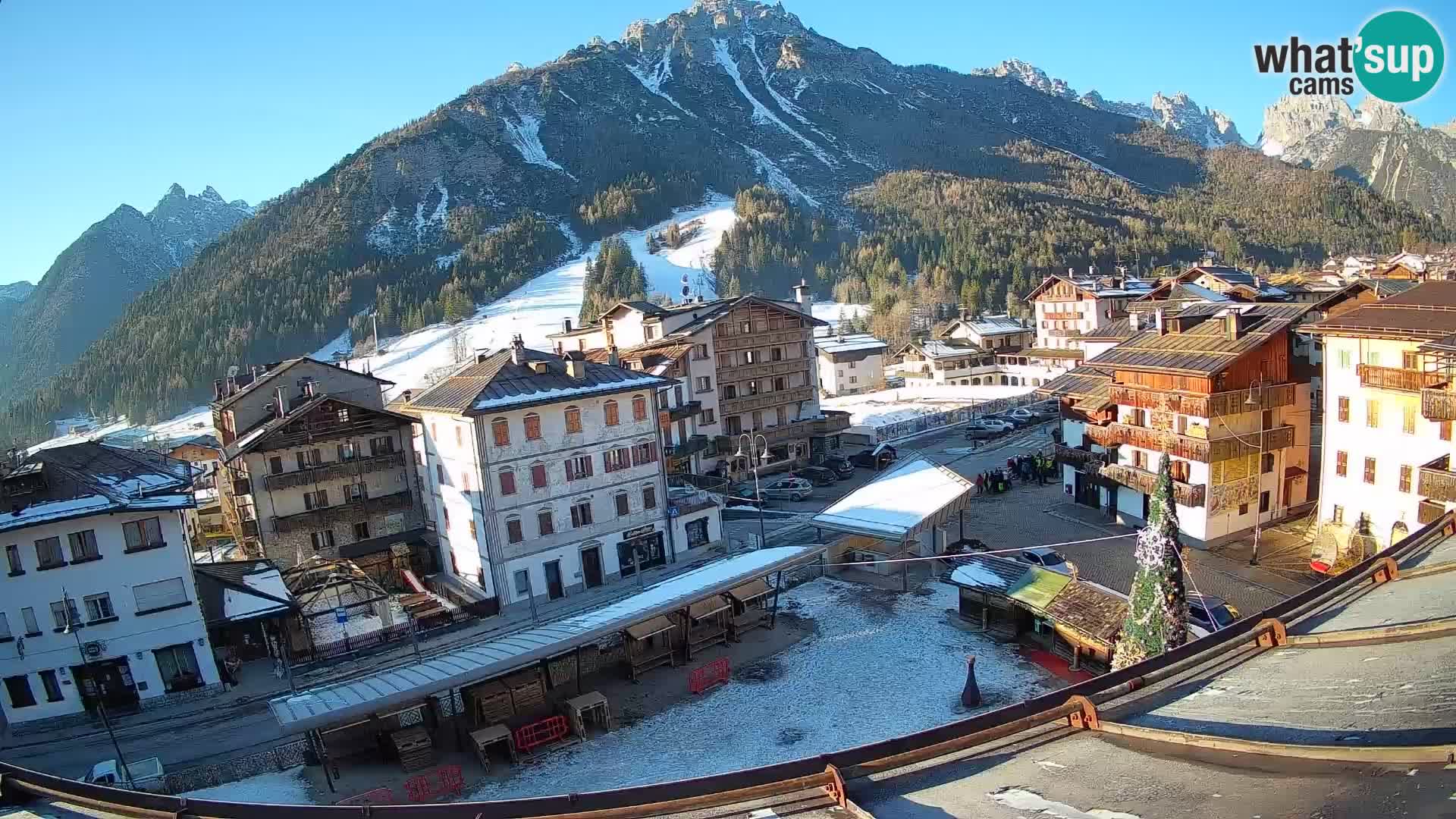 Plaza principal de Forni di Sopra