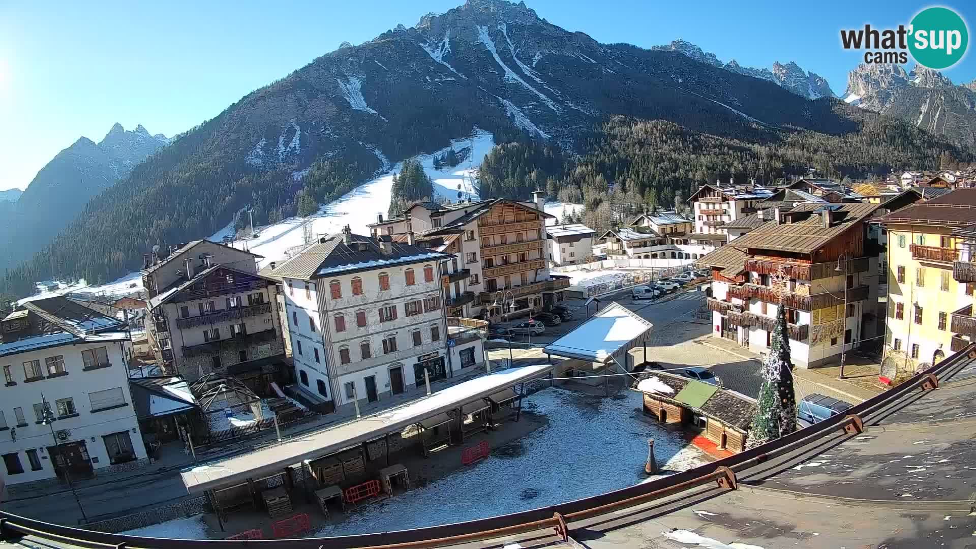 Plaza principal de Forni di Sopra