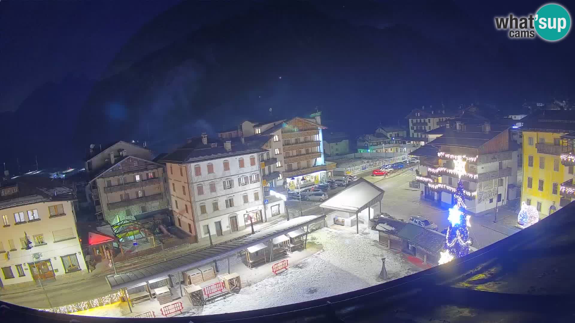 Hauptplatz von Forni di Sopra