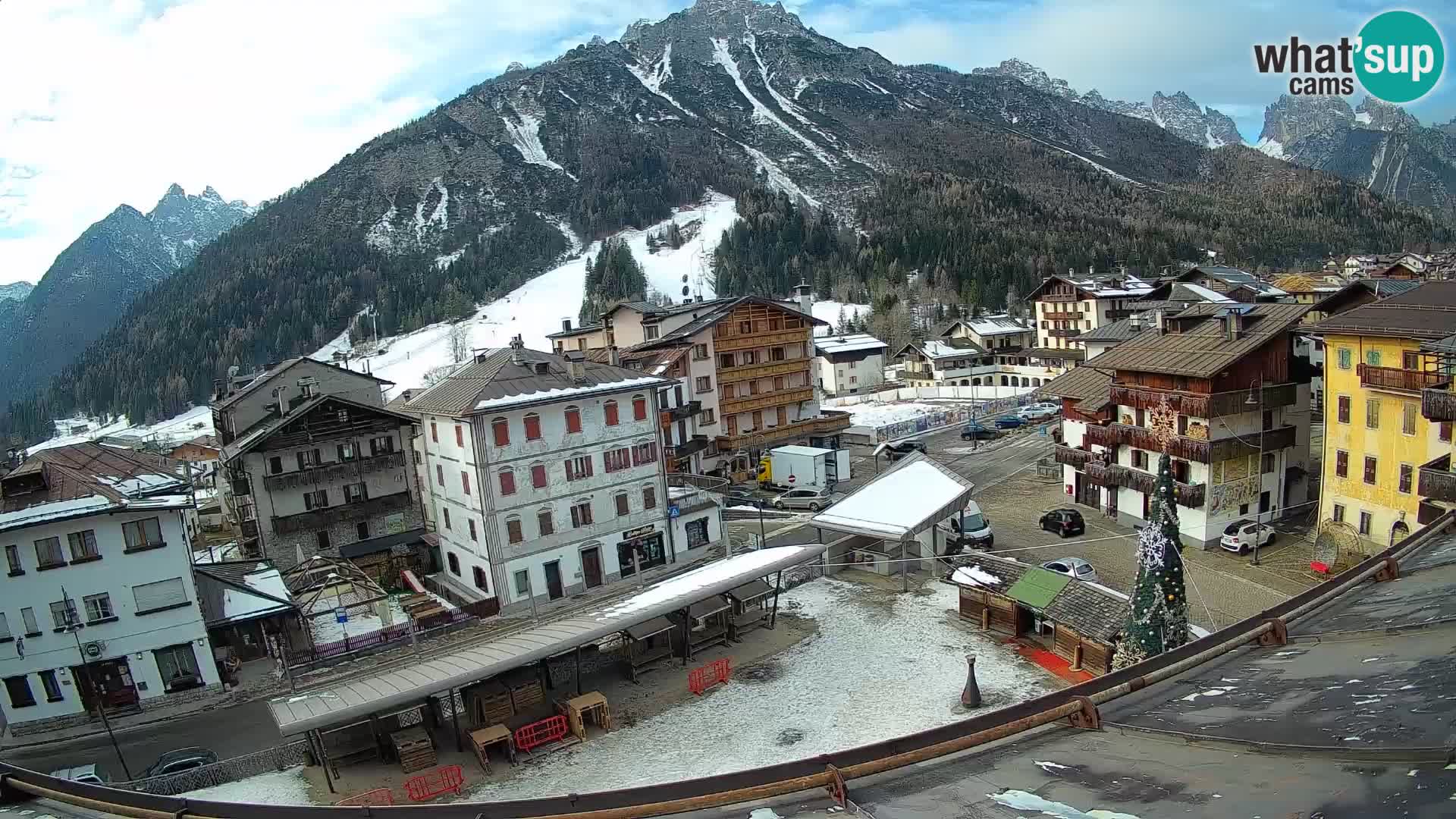 Hauptplatz von Forni di Sopra