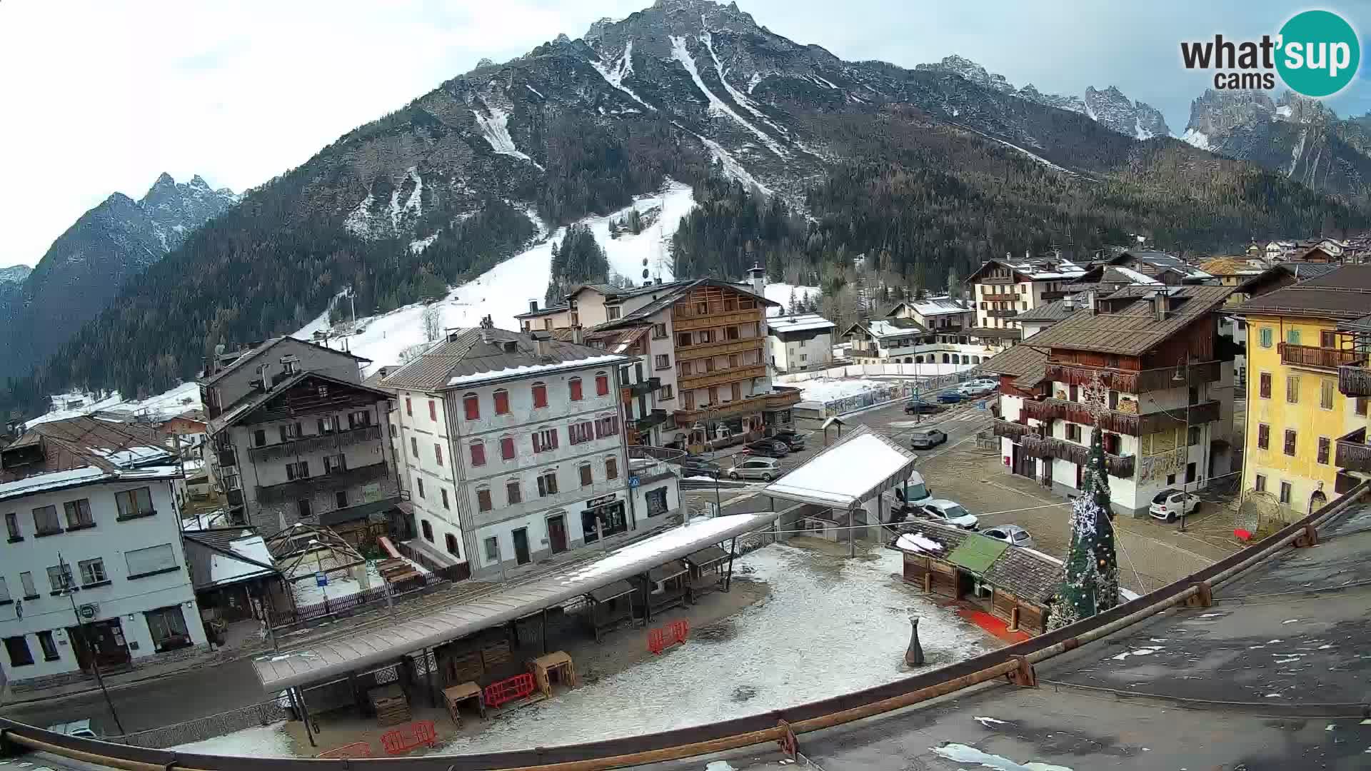 Hauptplatz von Forni di Sopra