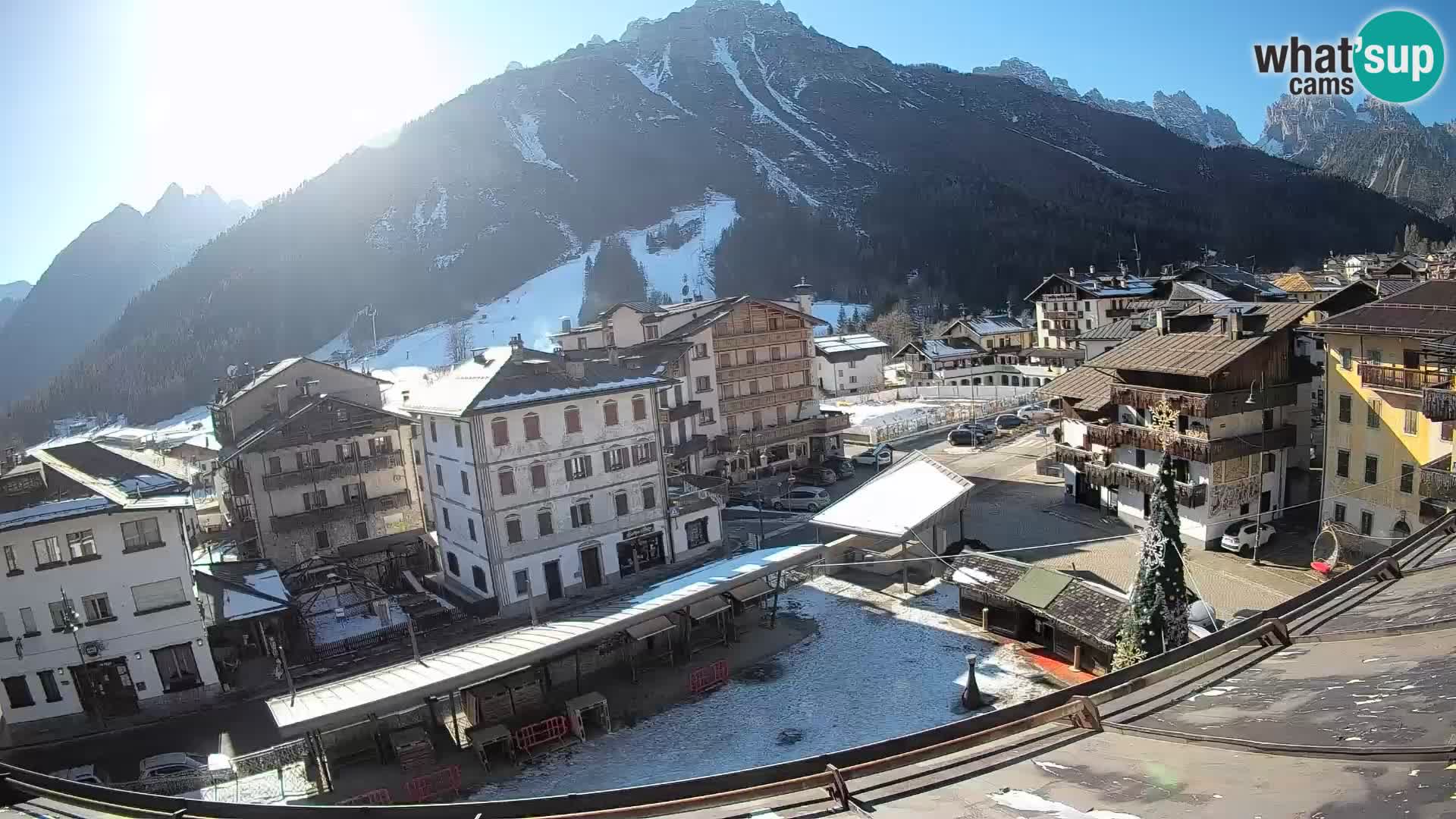 Plaza principal de Forni di Sopra