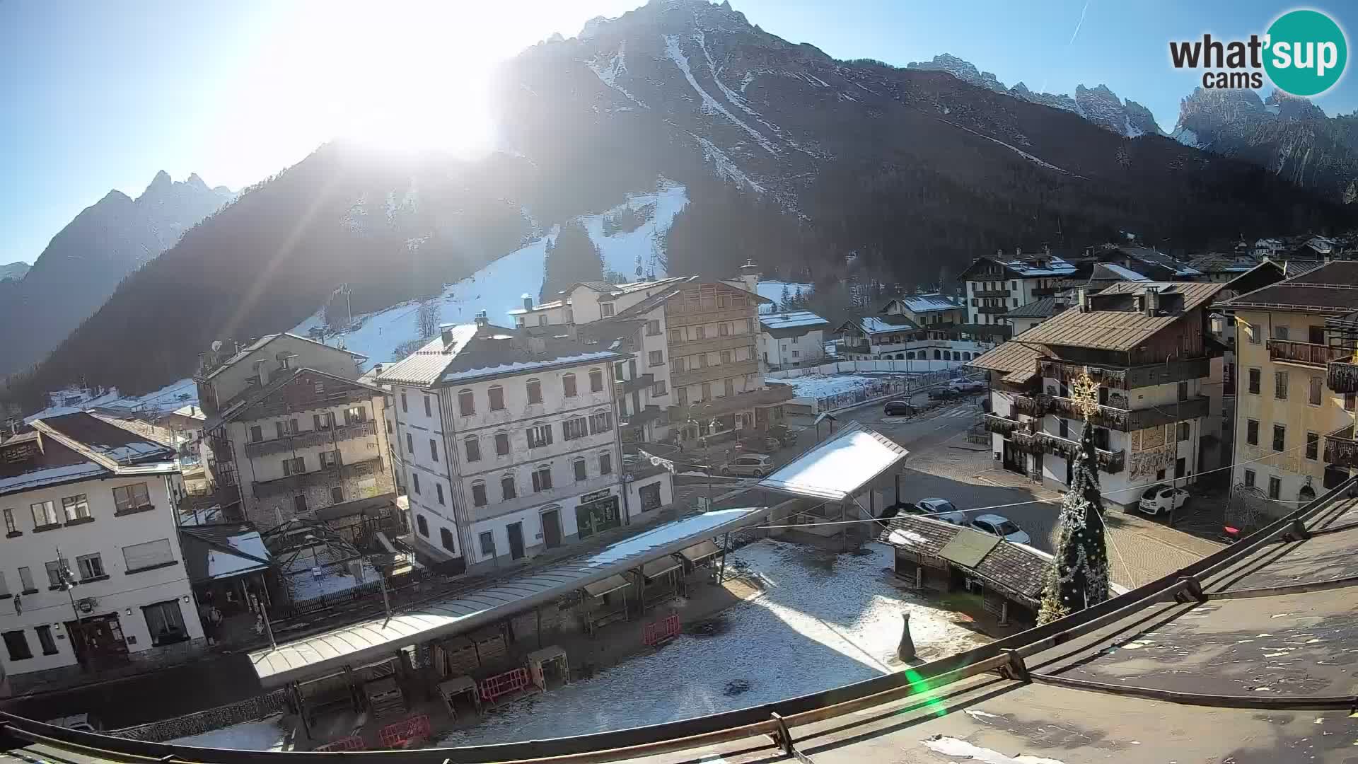 Piazza centrale di Forni di Sopra