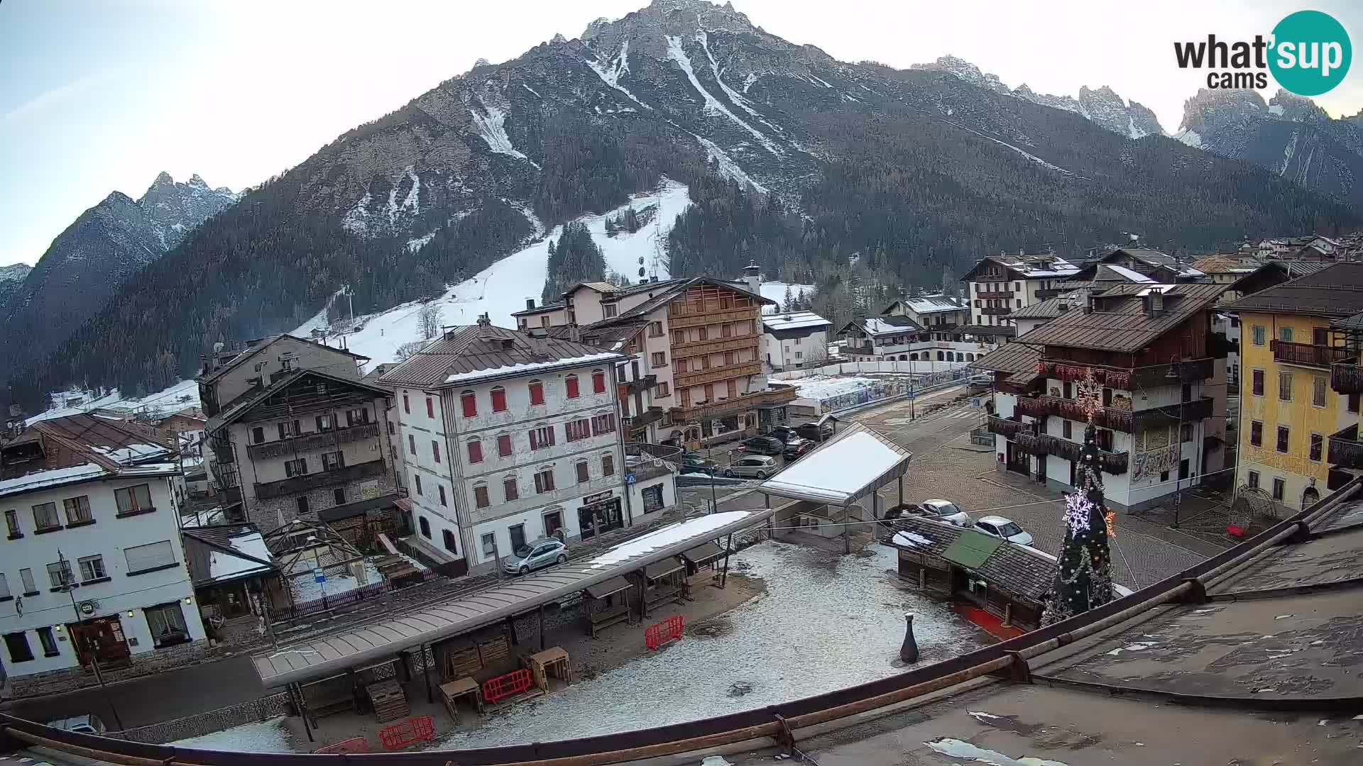 Plaza principal de Forni di Sopra