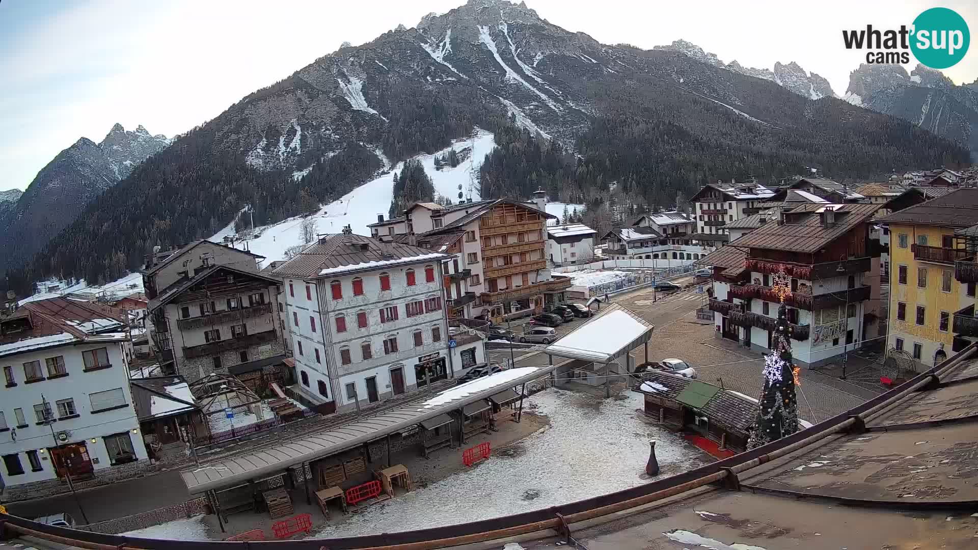 Plaza principal de Forni di Sopra