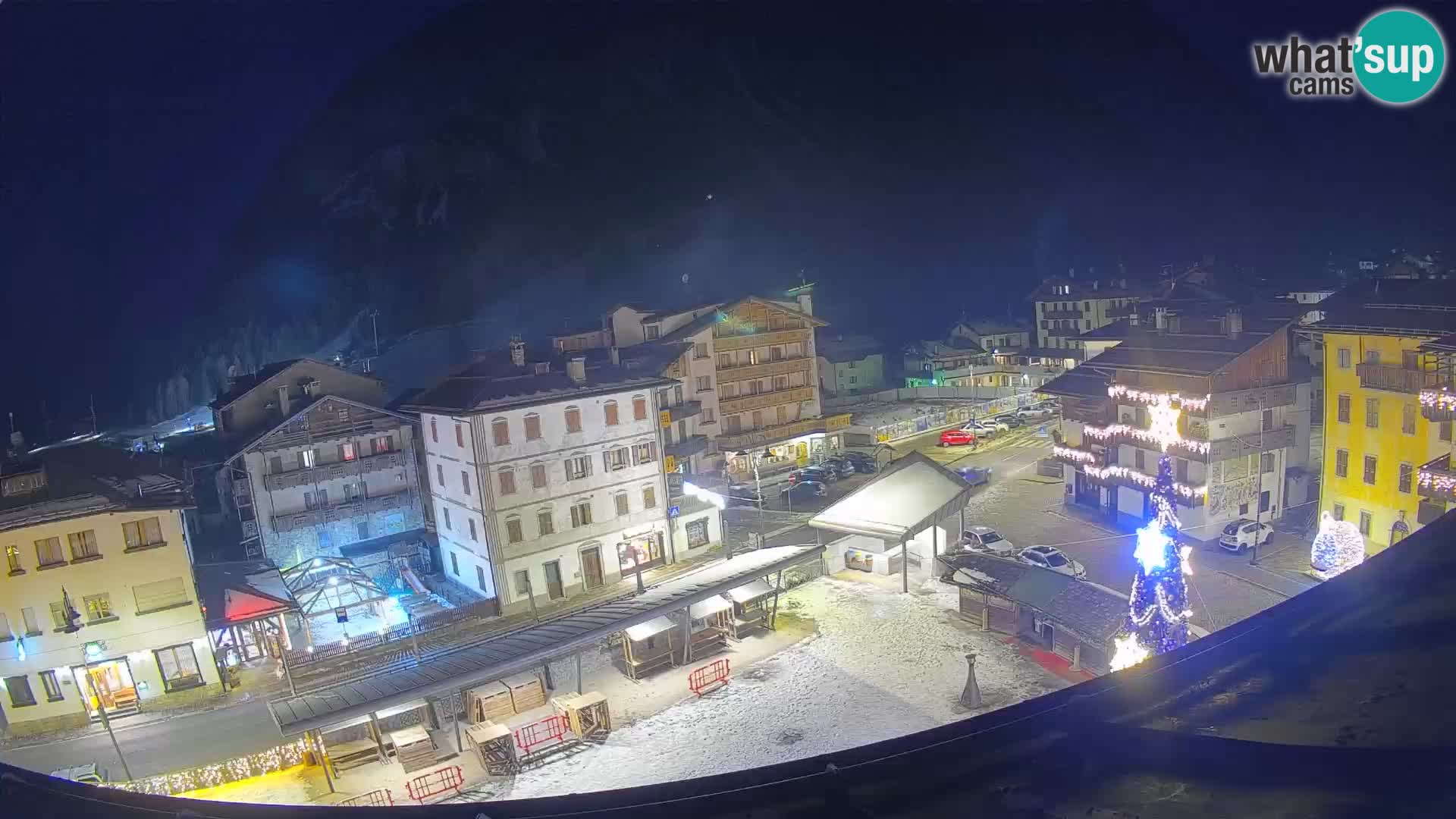 Hauptplatz von Forni di Sopra