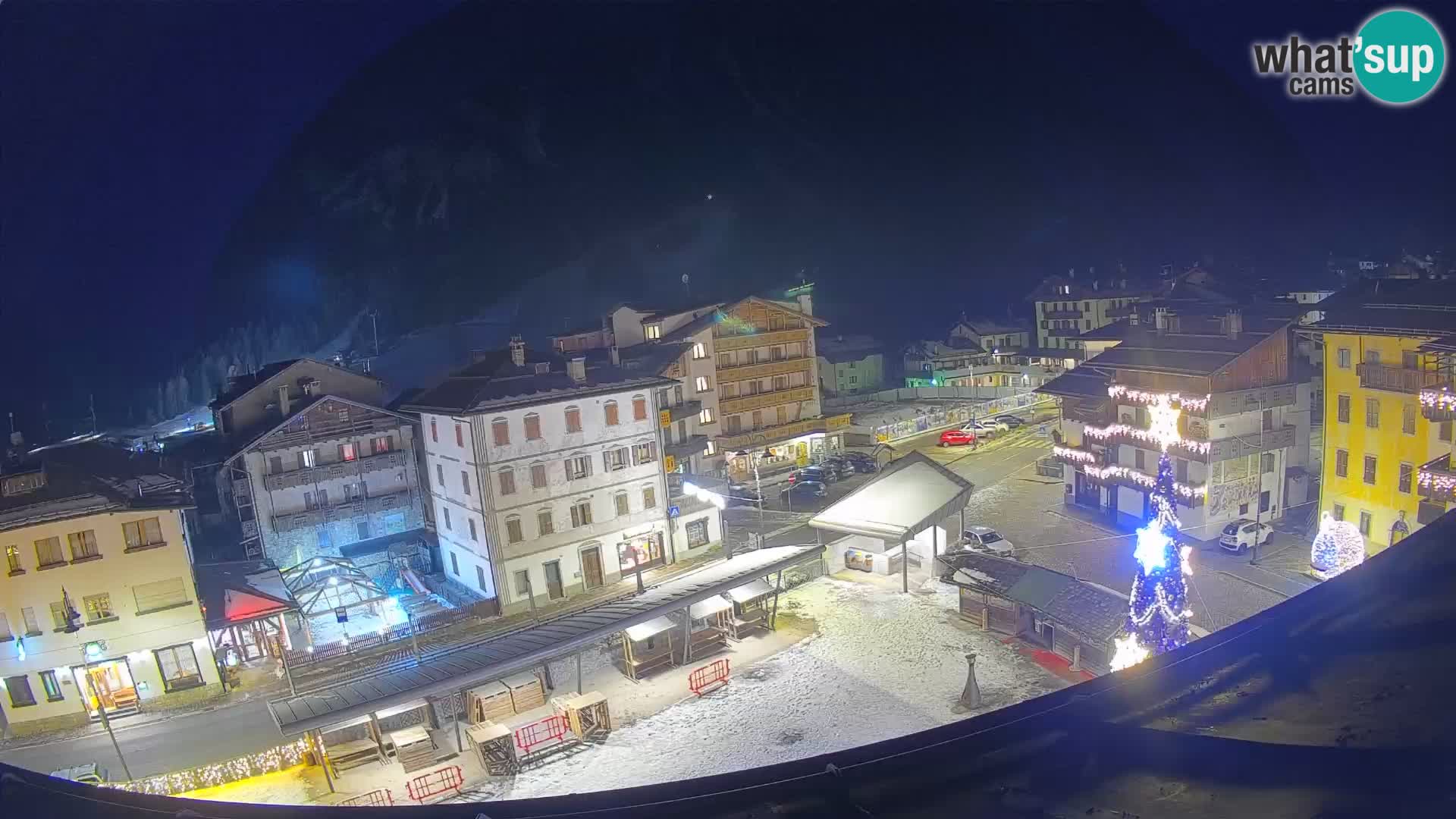 Hauptplatz von Forni di Sopra