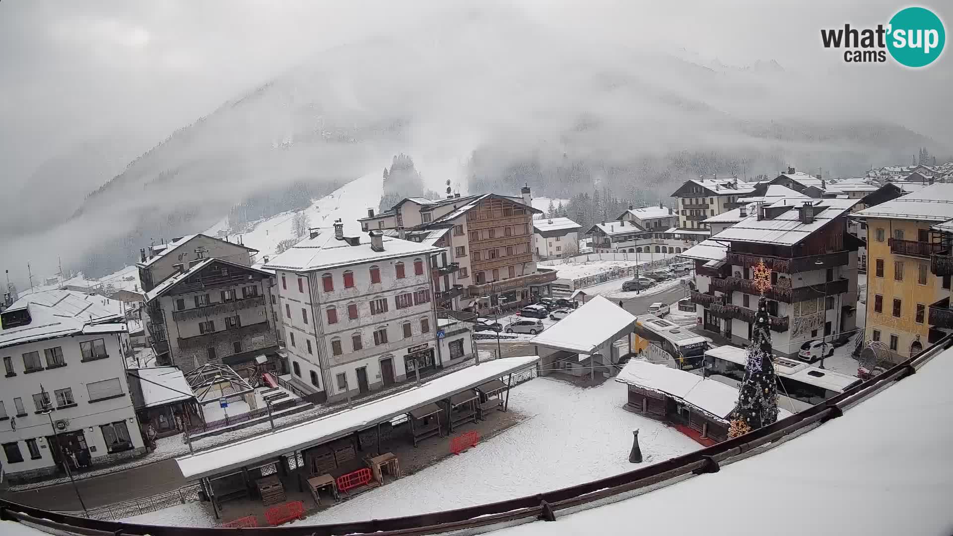 Hauptplatz von Forni di Sopra