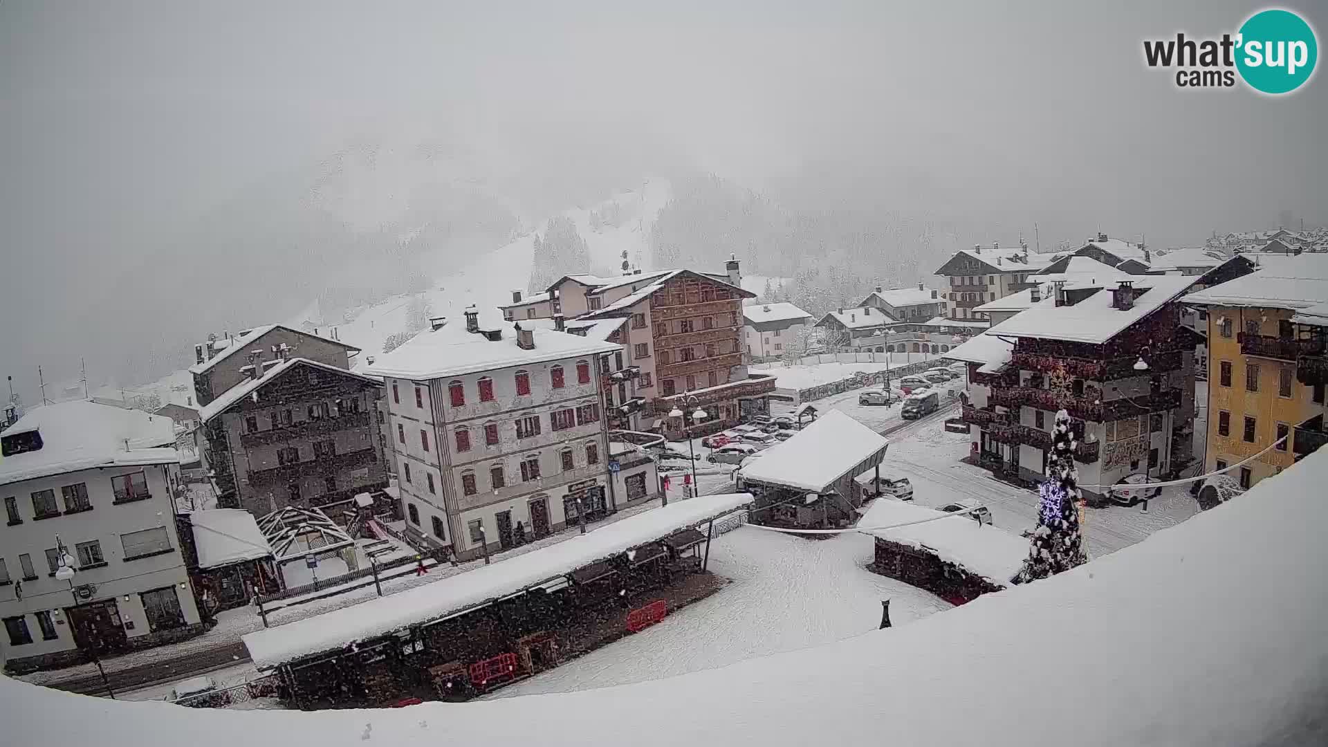 Hauptplatz von Forni di Sopra