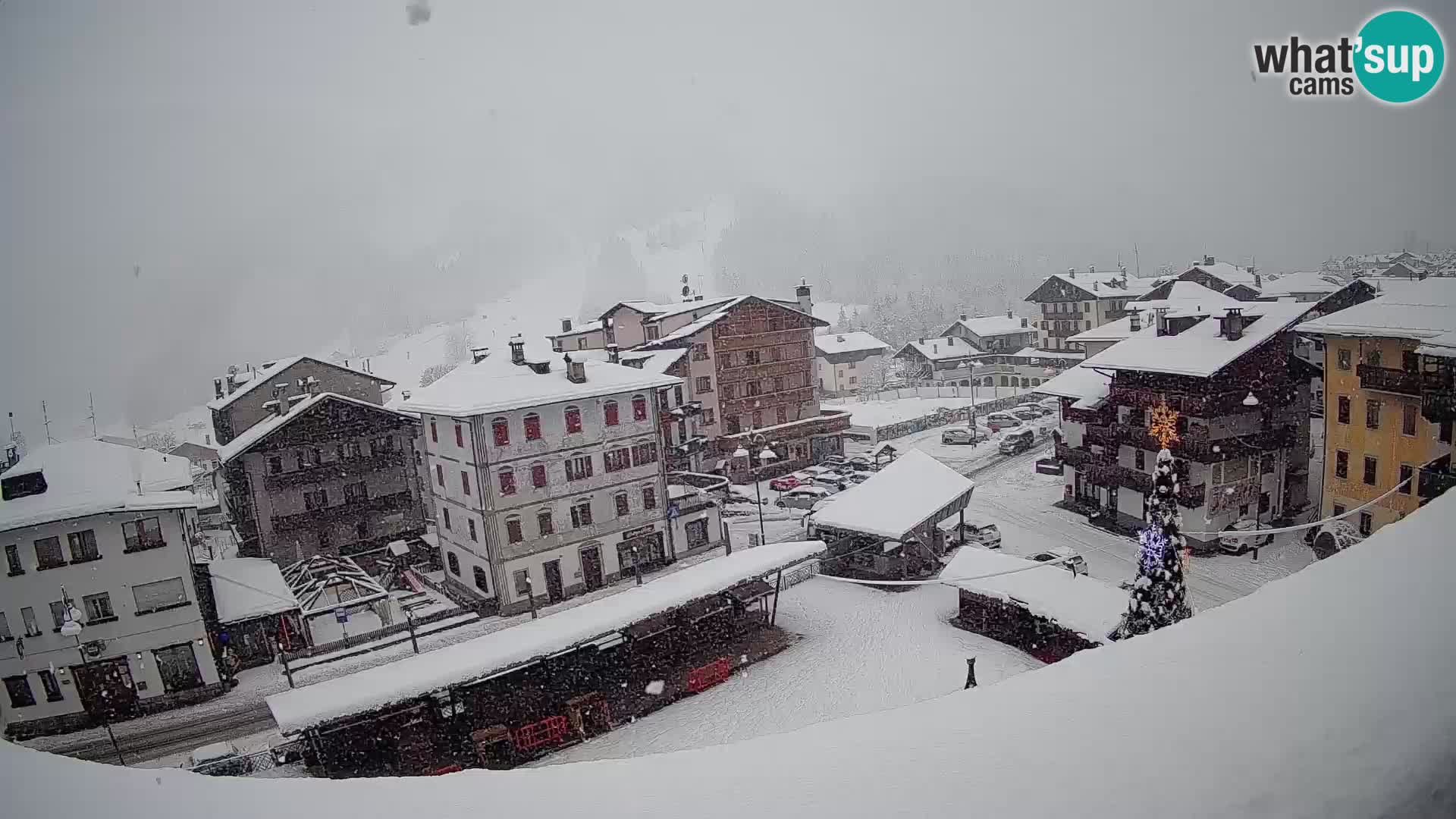 Hauptplatz von Forni di Sopra