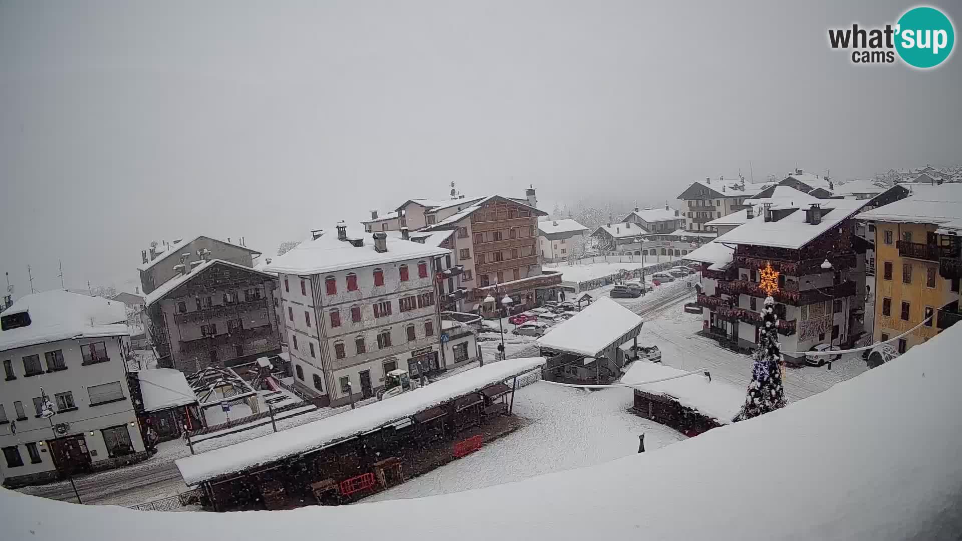 Hauptplatz von Forni di Sopra