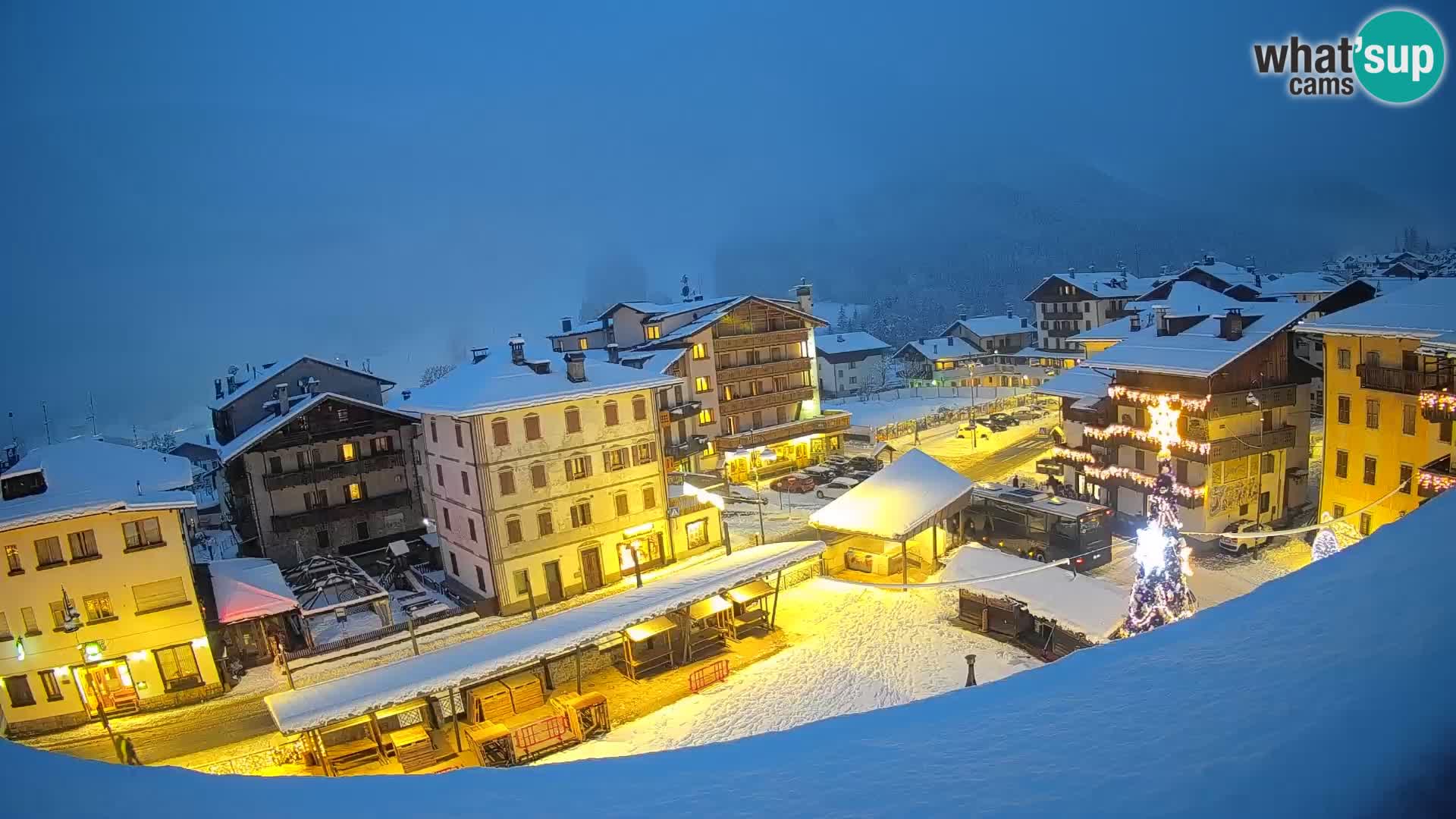 Hauptplatz von Forni di Sopra