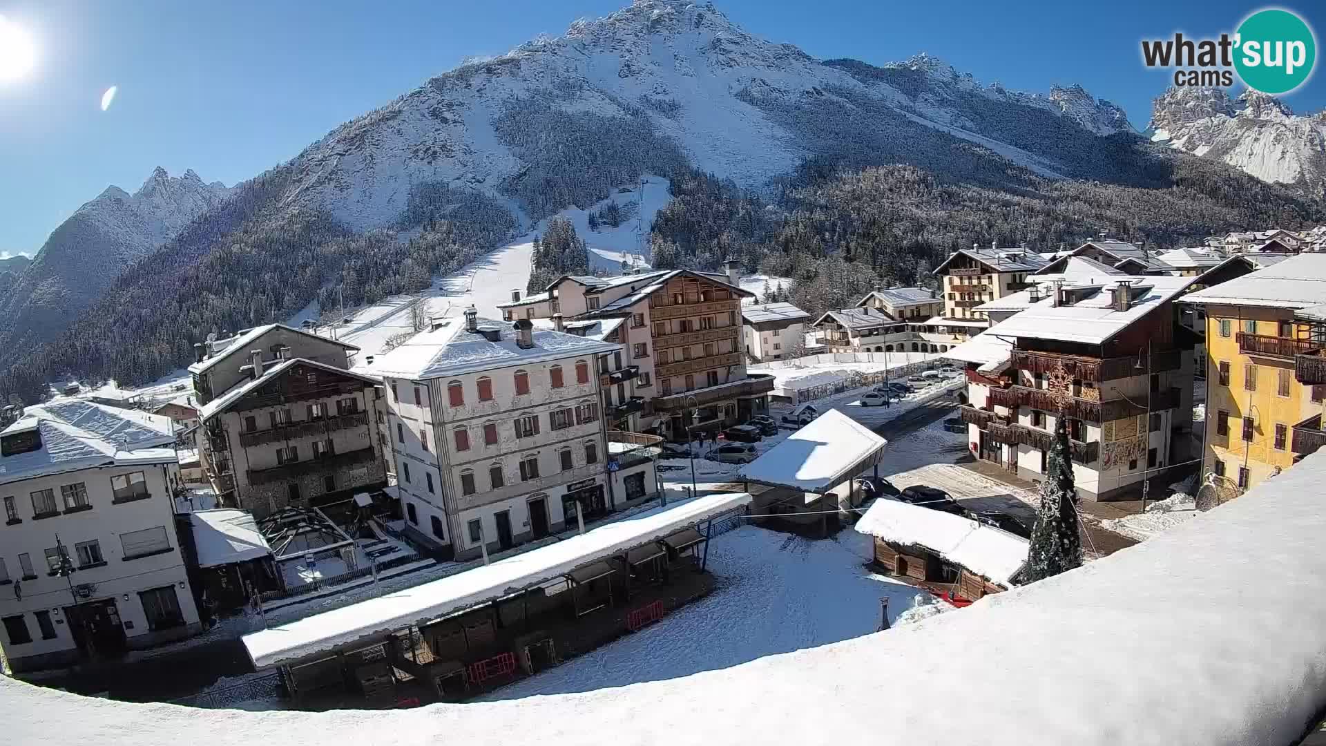Piazza centrale di Forni di Sopra