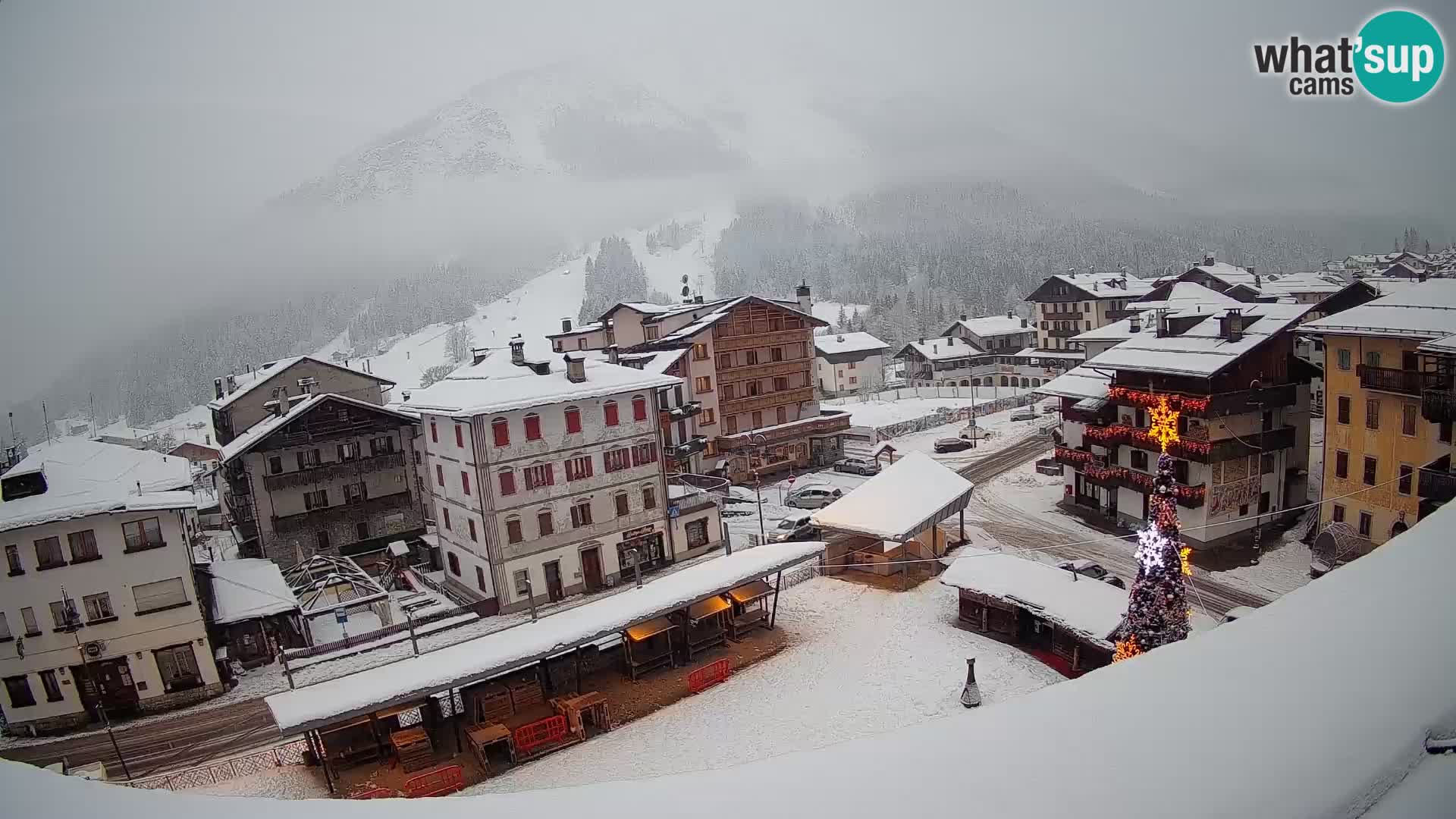 Hauptplatz von Forni di Sopra